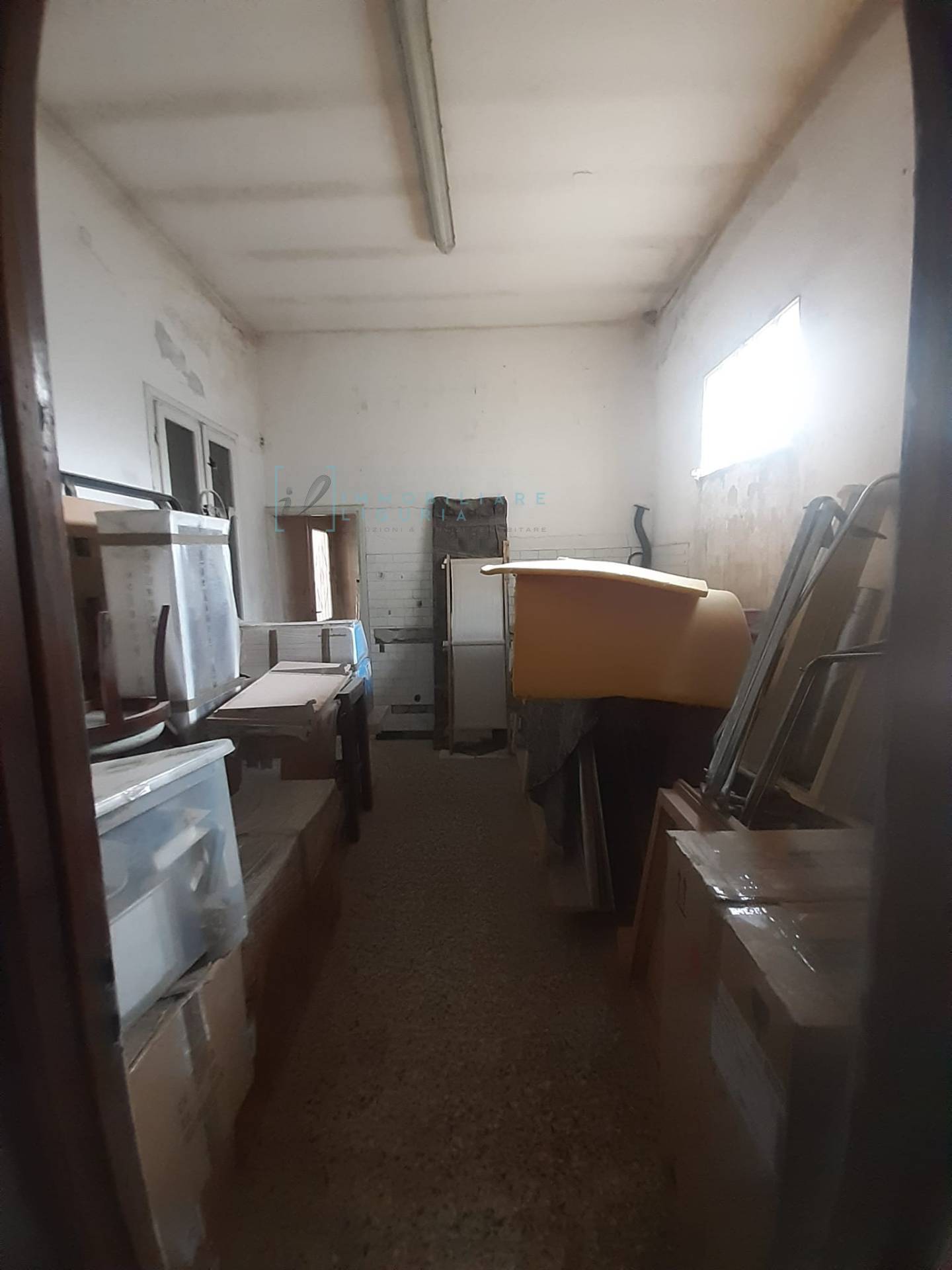 Locale commerciale in vendita a Ortovero