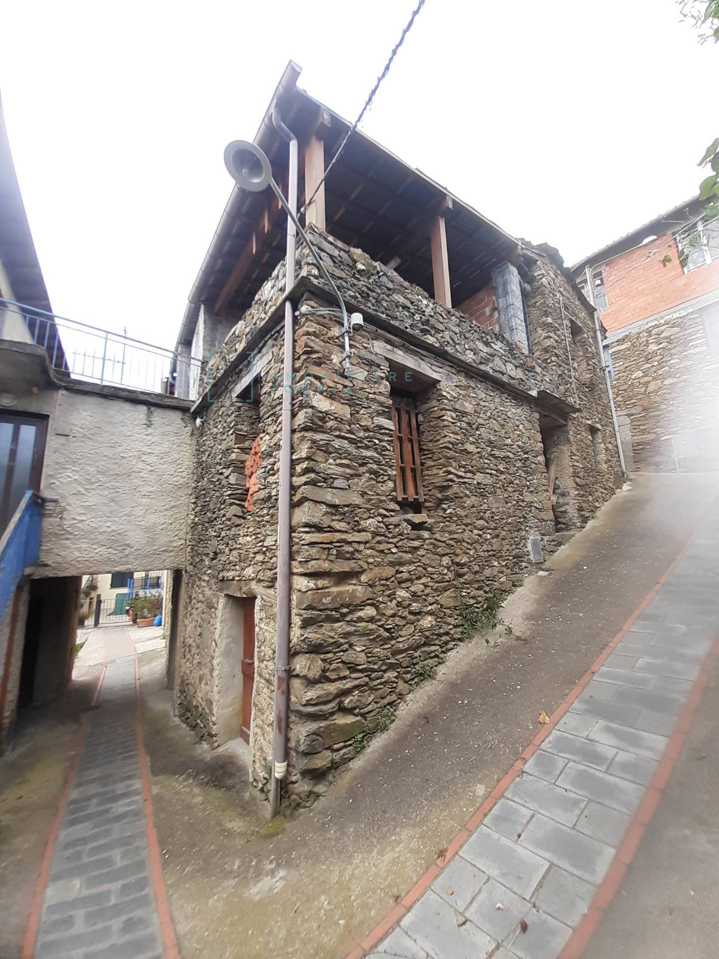 Rustico in vendita a Borghetto d'Arroscia, Gavenola