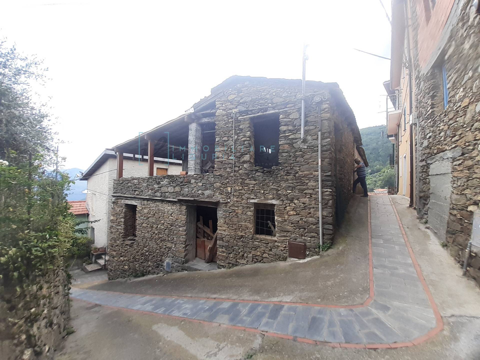Rustico in vendita a Borghetto d'Arroscia, Gavenola