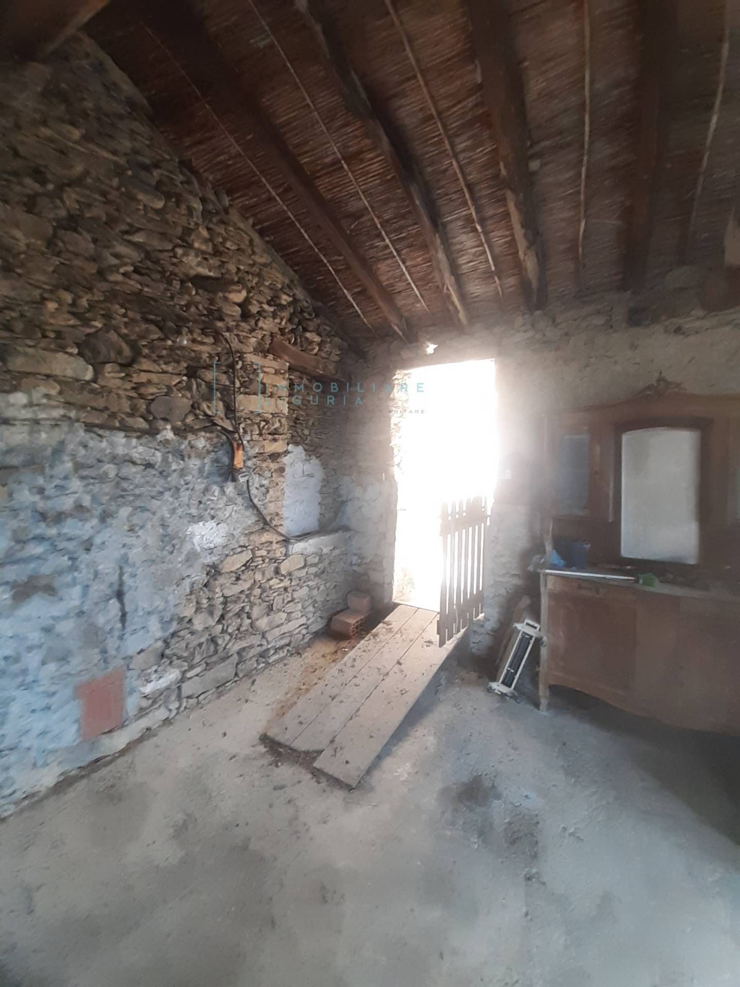 Rustico in vendita a Borghetto d'Arroscia, Gavenola