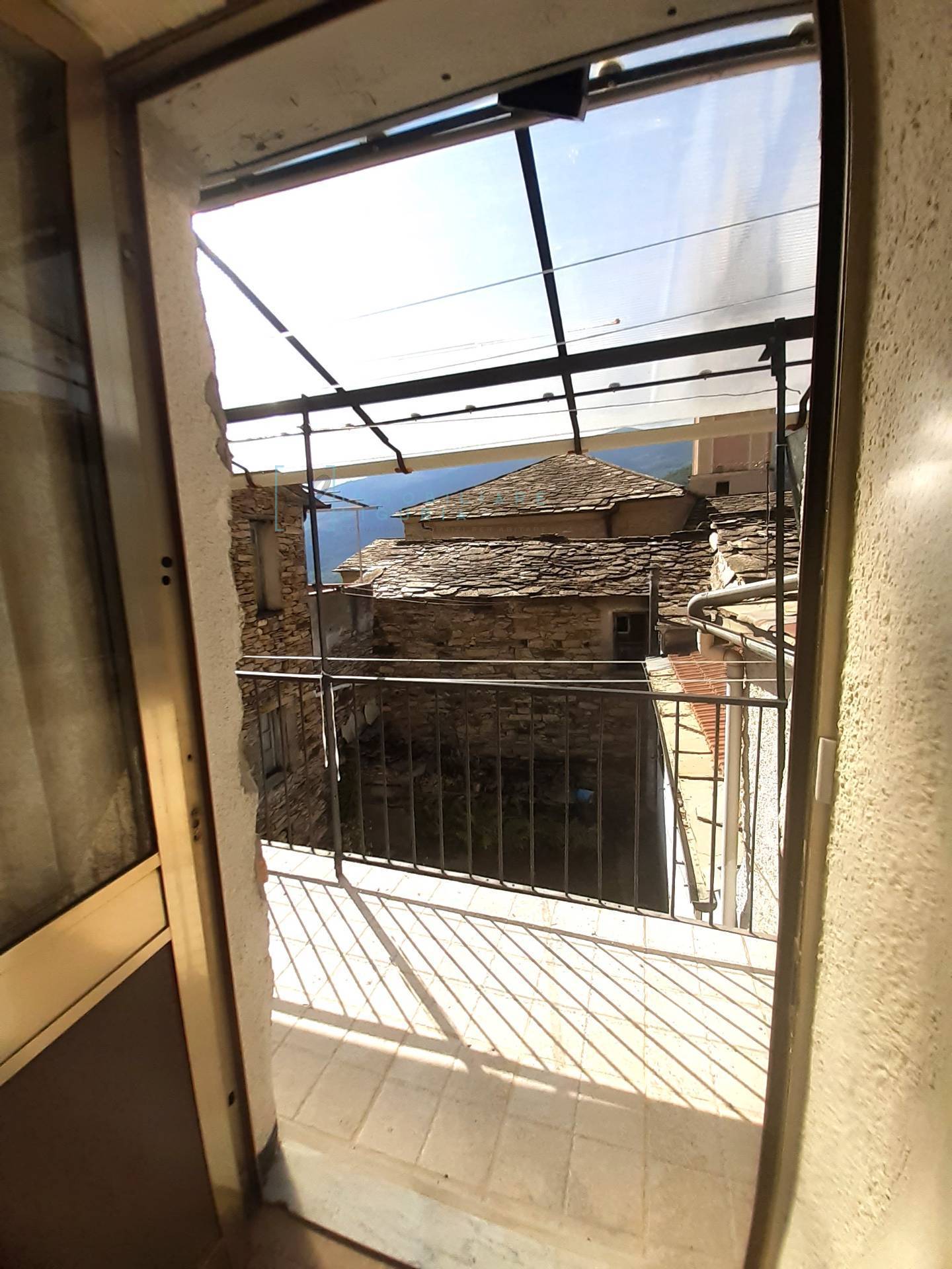 Casa singola in vendita a Rezzo, Cenova