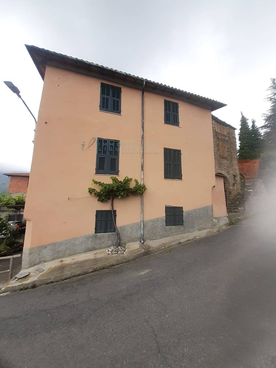 Rustico in vendita a Borghetto d'Arroscia, Gazzo