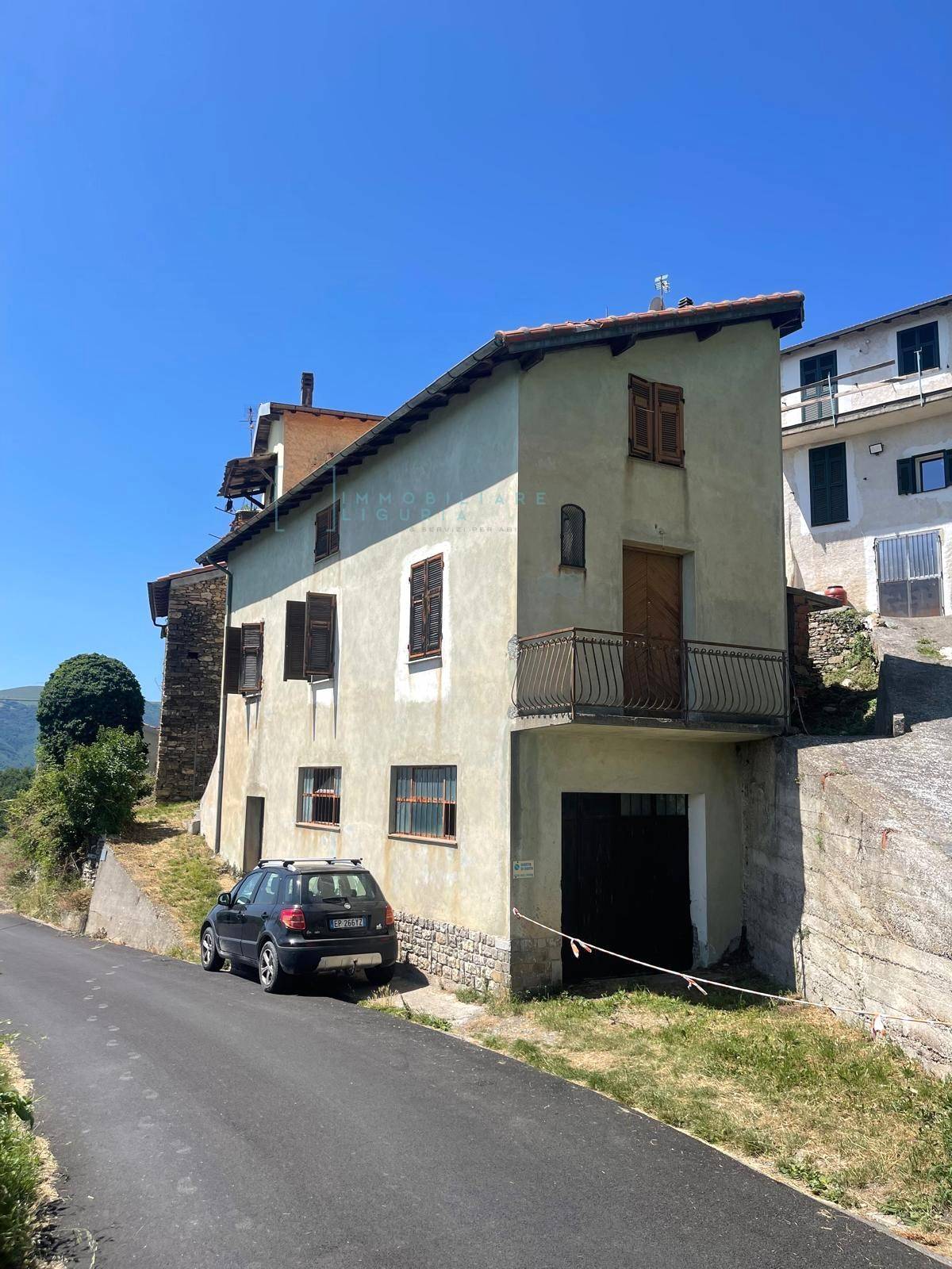 Casa singola in vendita a Pieve di Teco, Lovegno