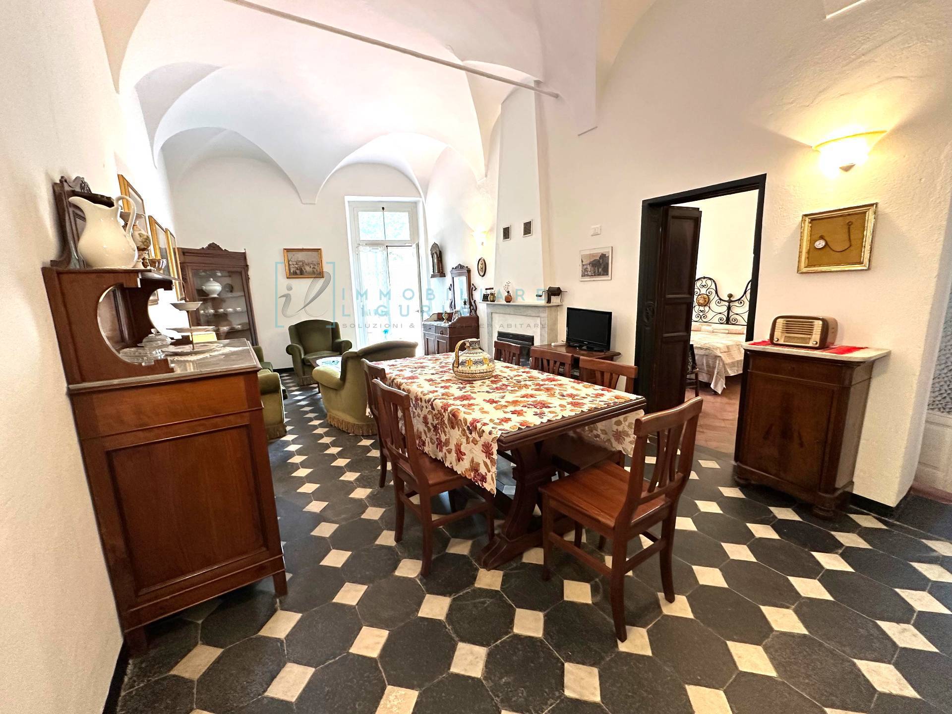 Appartamento in vendita a Zuccarello