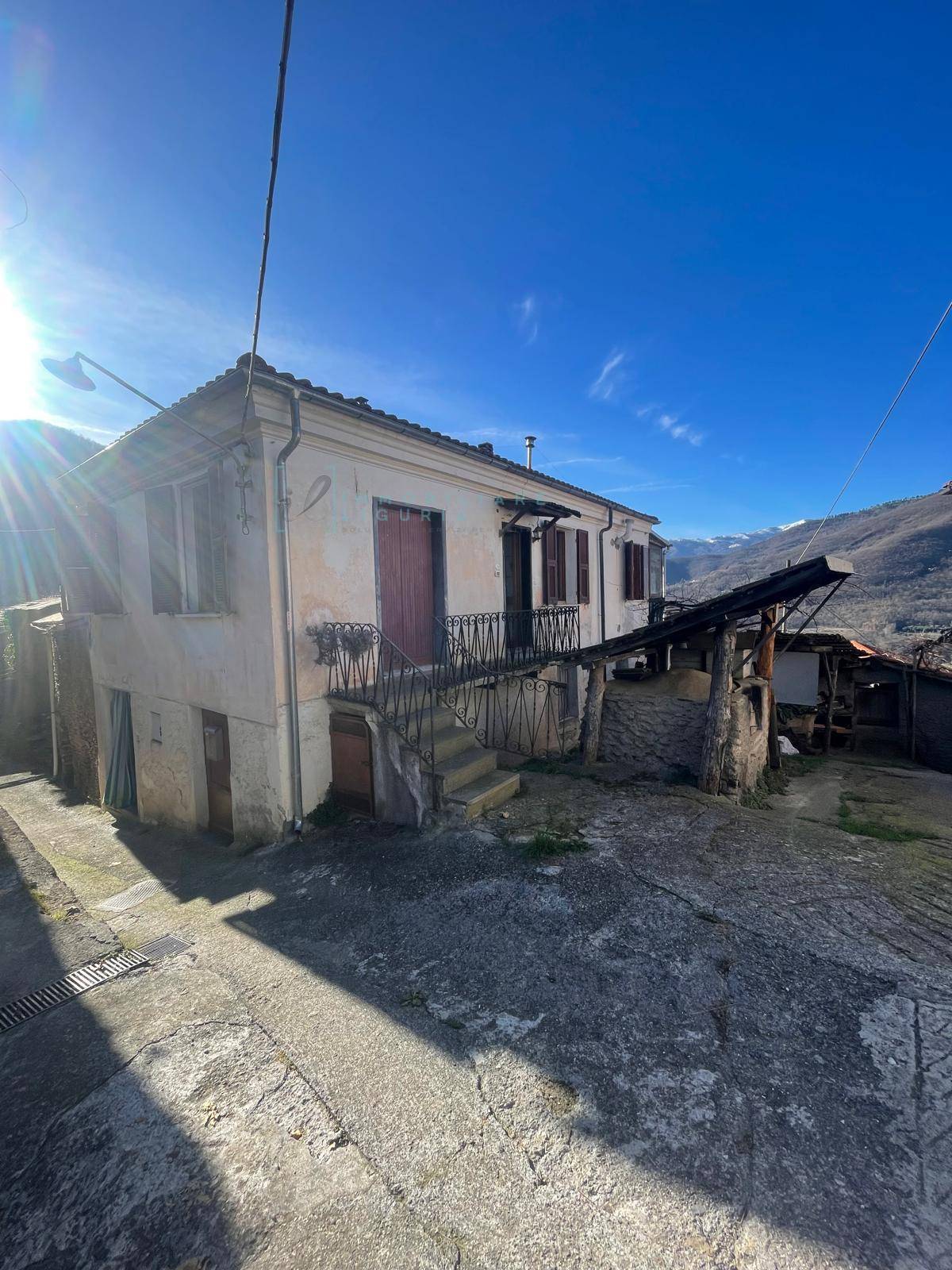 Rustico in vendita a Pieve di Teco, Moano