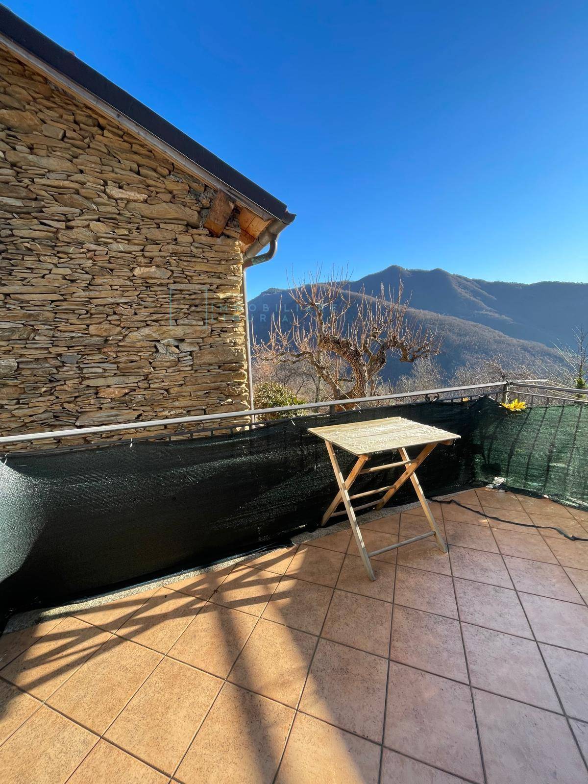 Rustico in vendita a Pieve di Teco, Trovasta