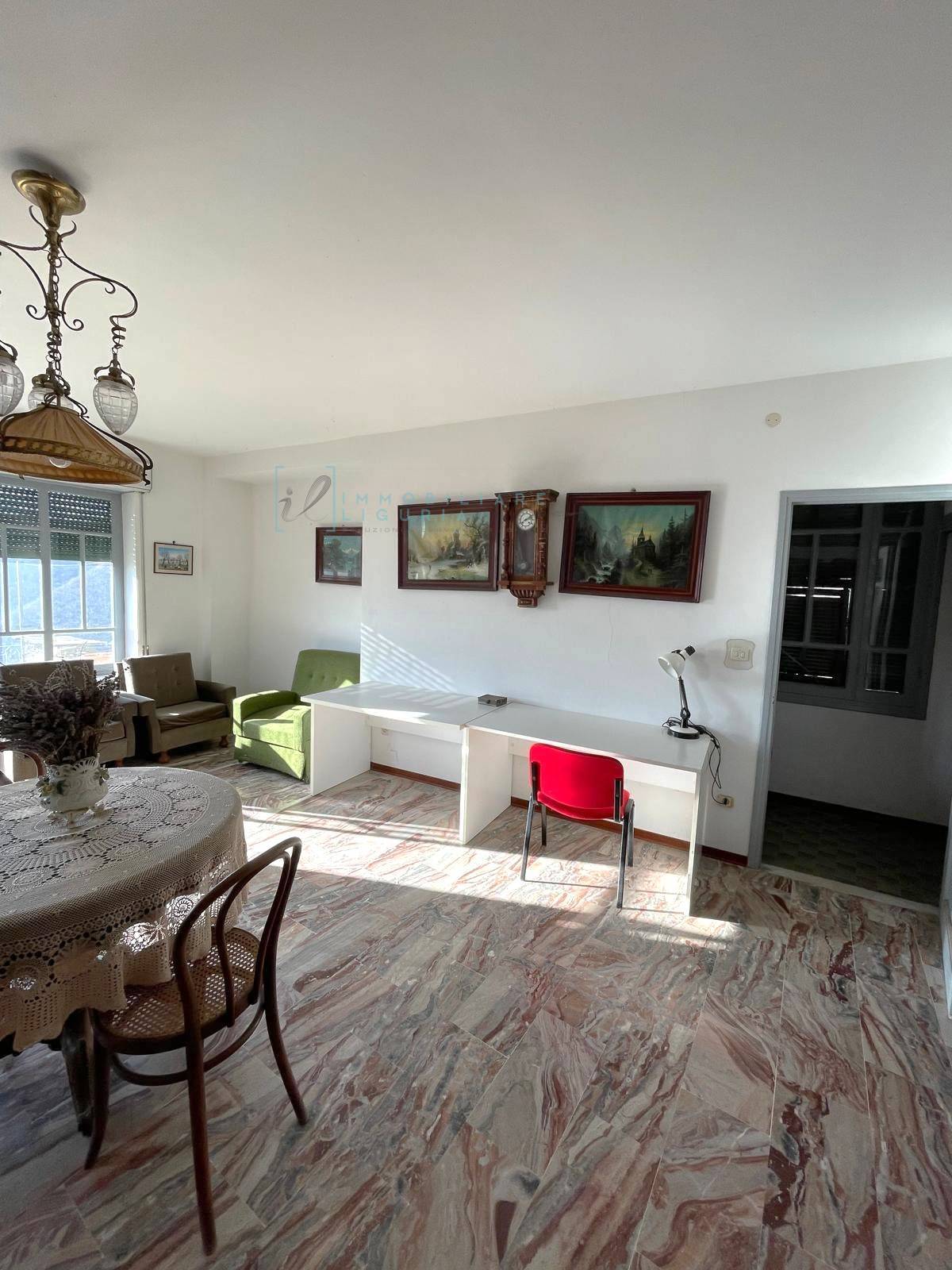 Rustico in vendita a Pieve di Teco, Trovasta