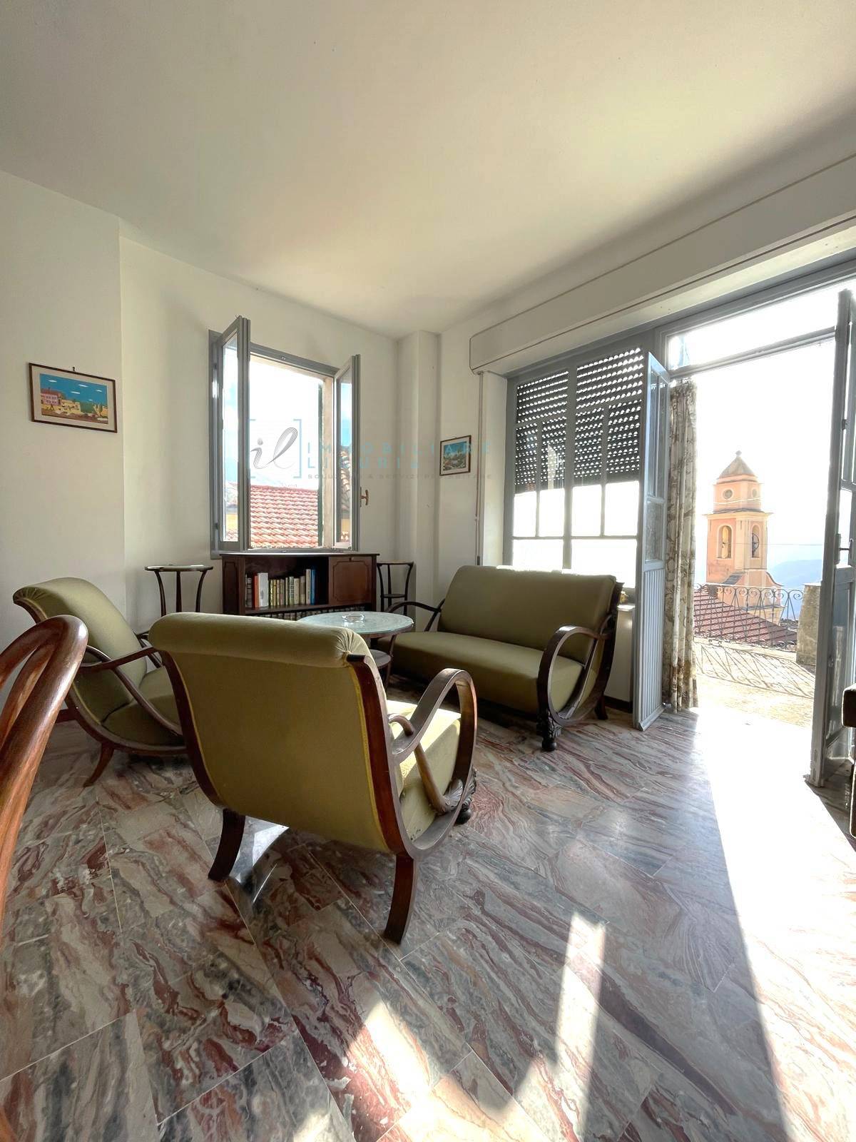 Rustico in vendita a Pieve di Teco, Trovasta