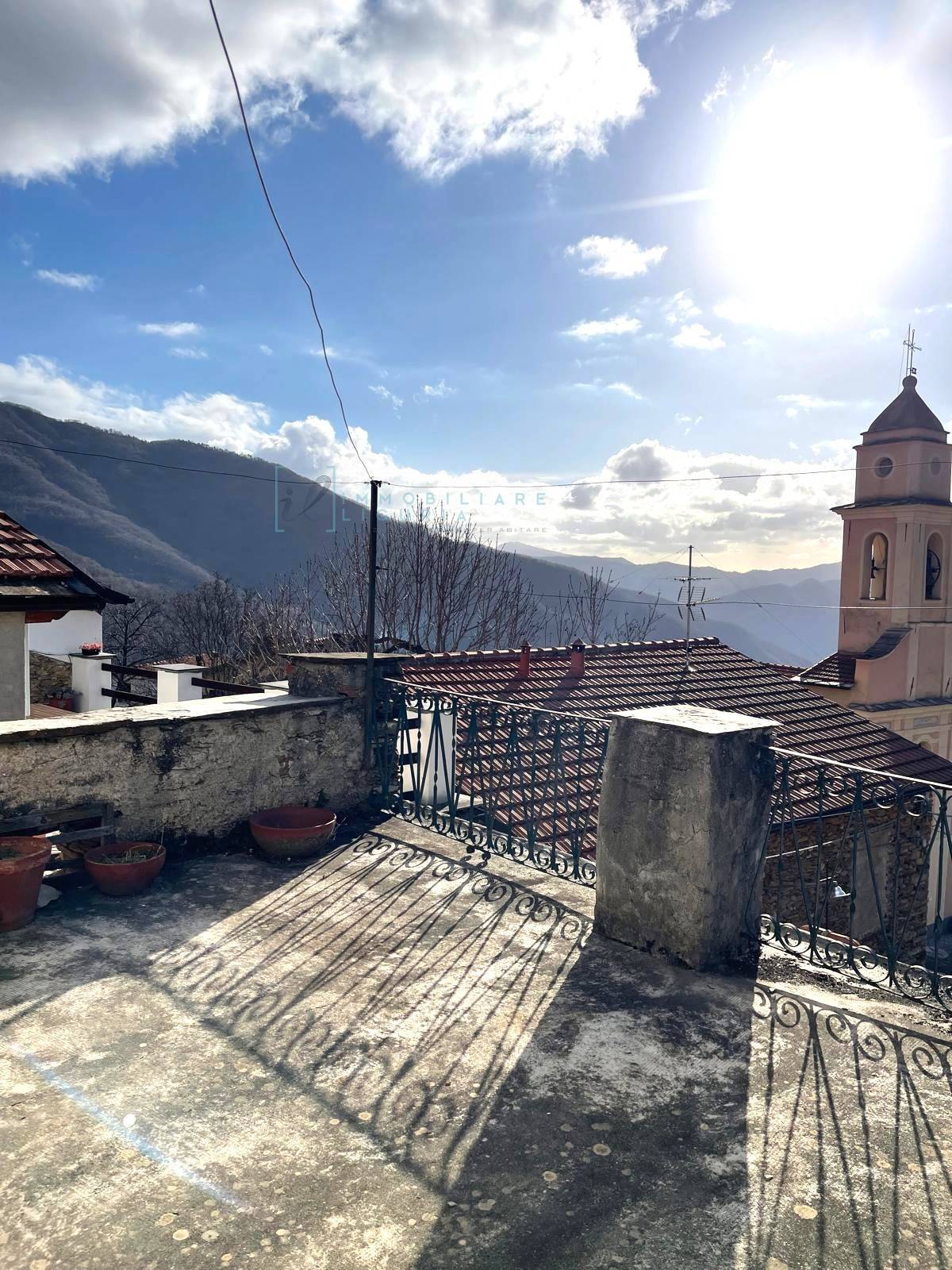 Rustico in vendita a Pieve di Teco, Trovasta