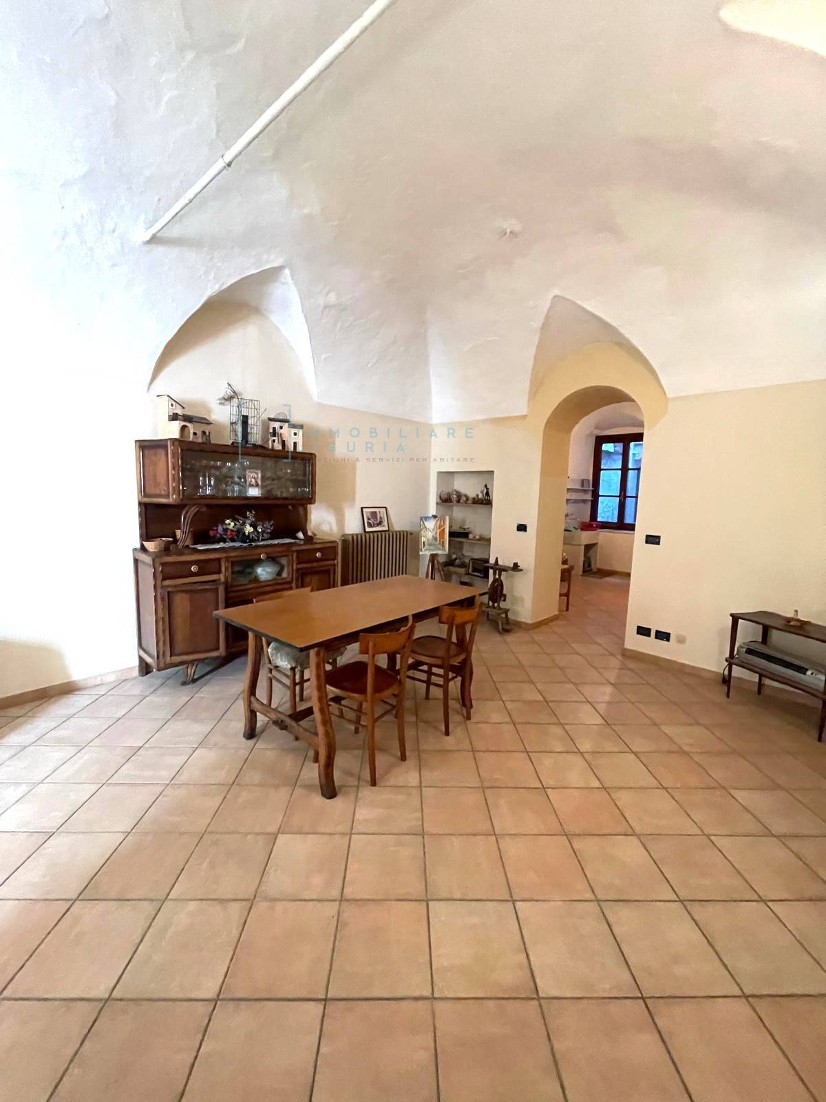 Casa singola in vendita a Pieve di Teco
