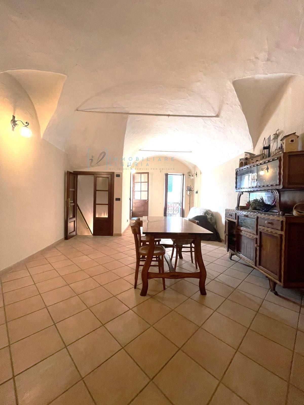 Casa singola in vendita a Pieve di Teco