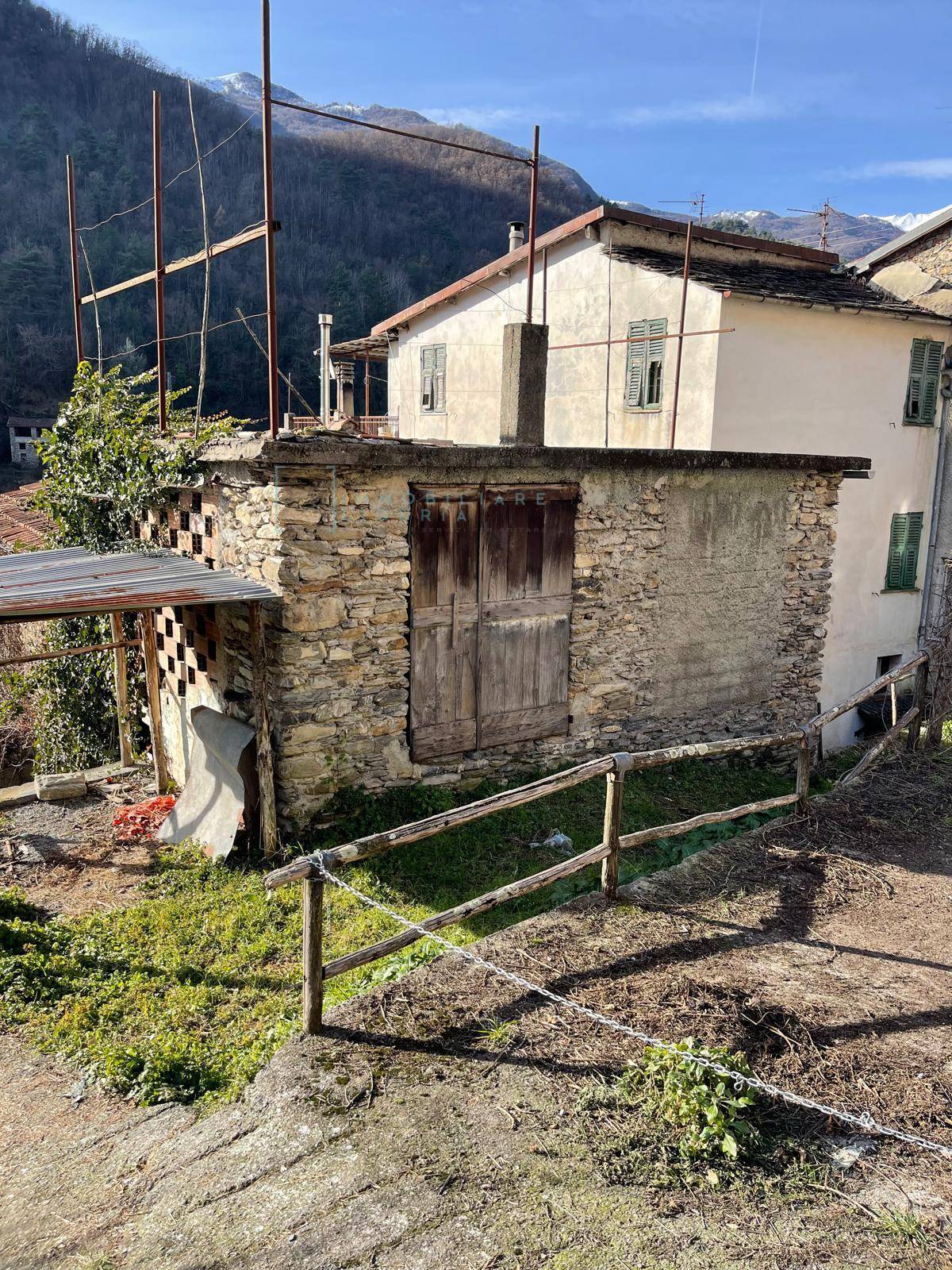 Rustico in vendita a Pornassio, Ponti