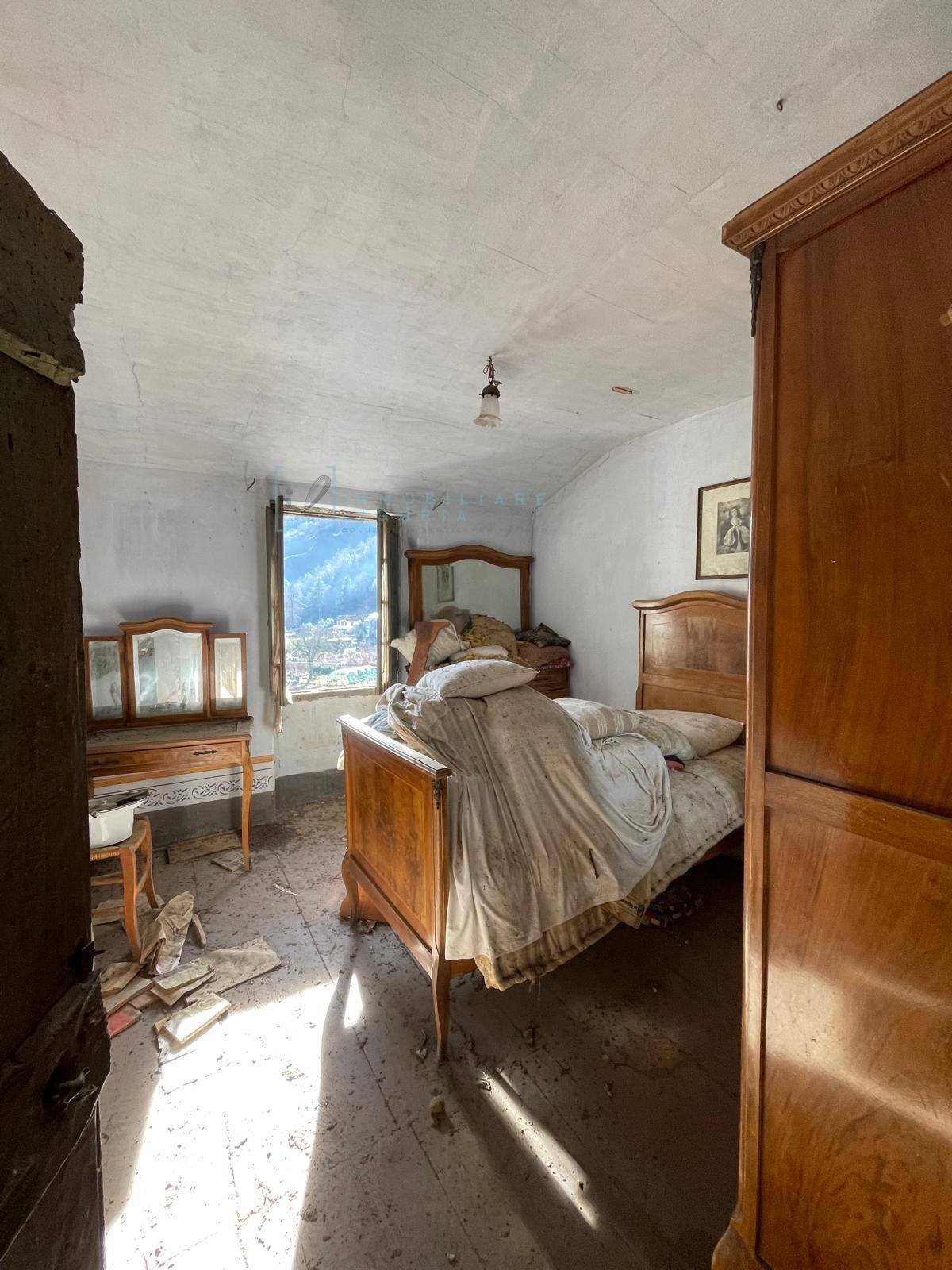 Rustico in vendita a Pornassio, Ponti