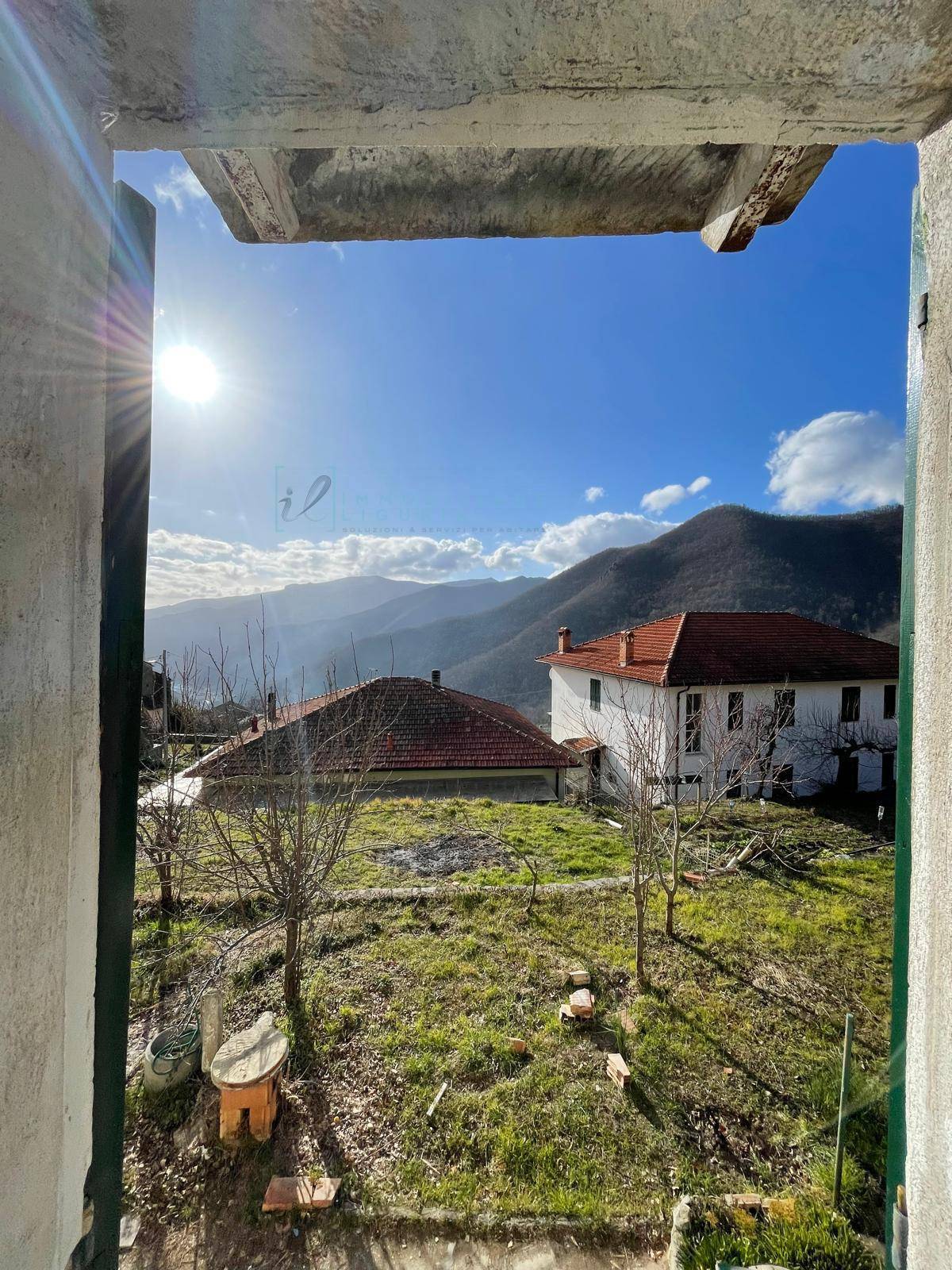 Rustico in vendita a Pieve di Teco, Trovasta