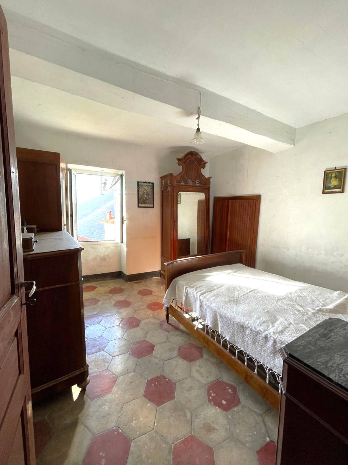 Rustico in vendita a Pieve di Teco, Trovasta