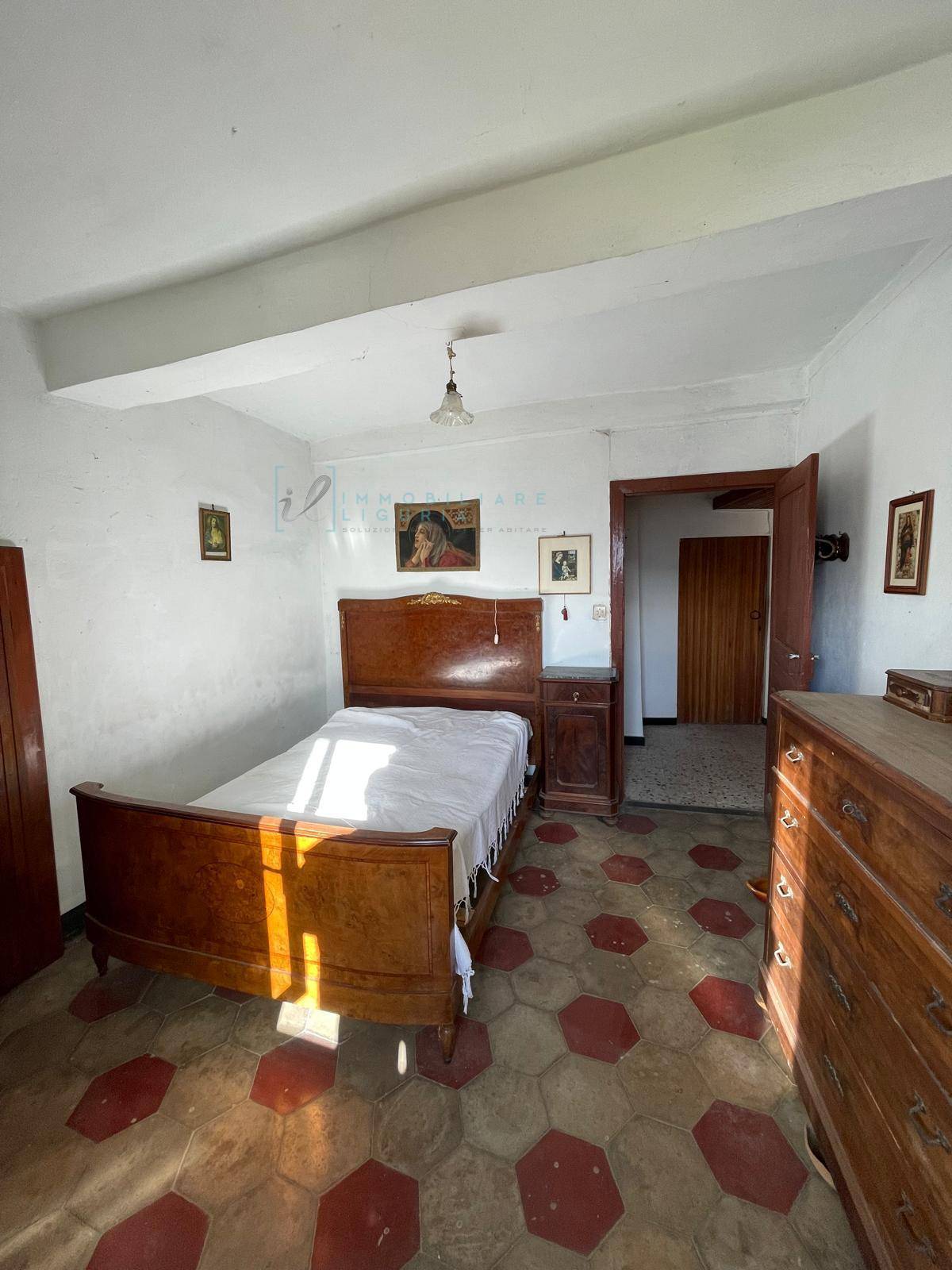 Rustico in vendita a Pieve di Teco, Trovasta