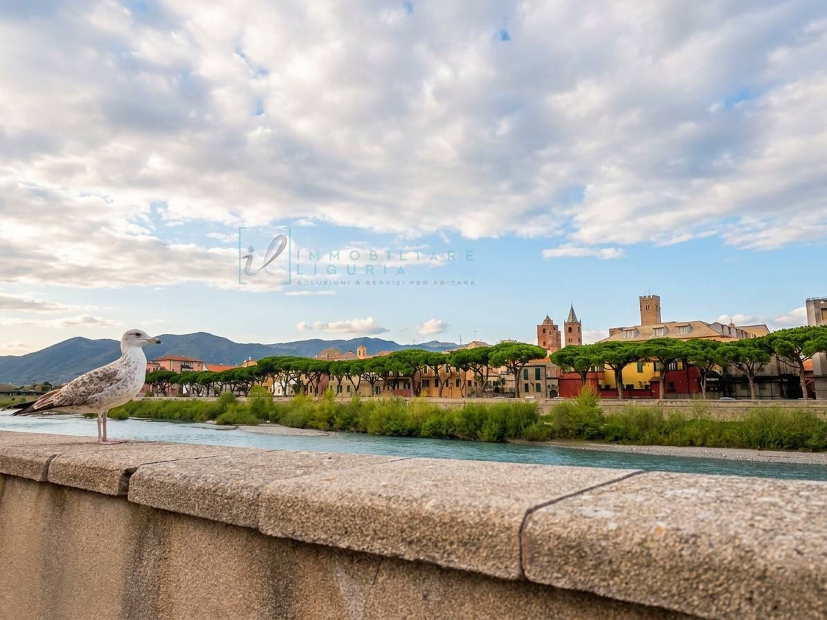 Appartamento in vendita a Albenga, Centro