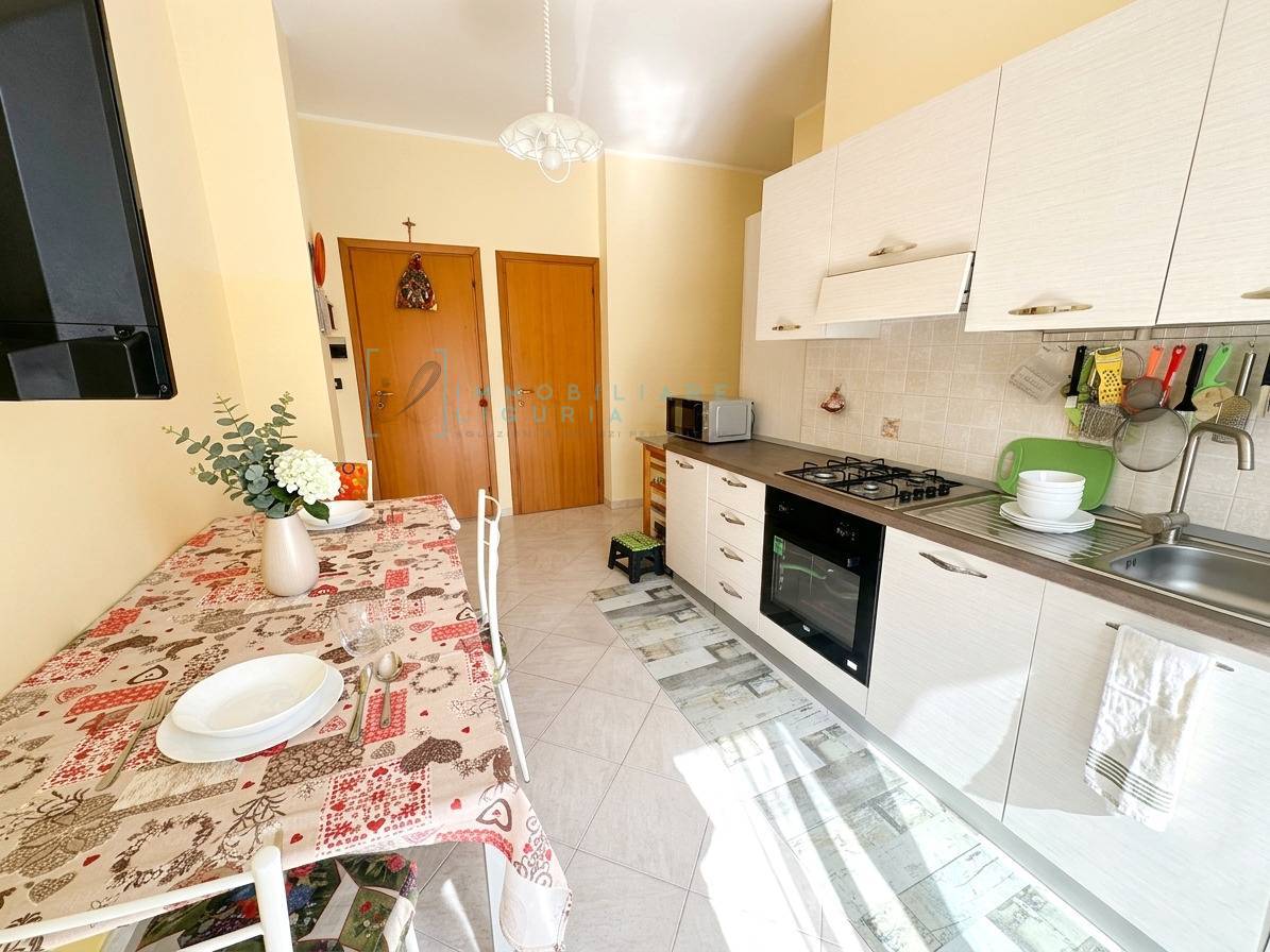 Appartamento in vendita a Albenga, Centro