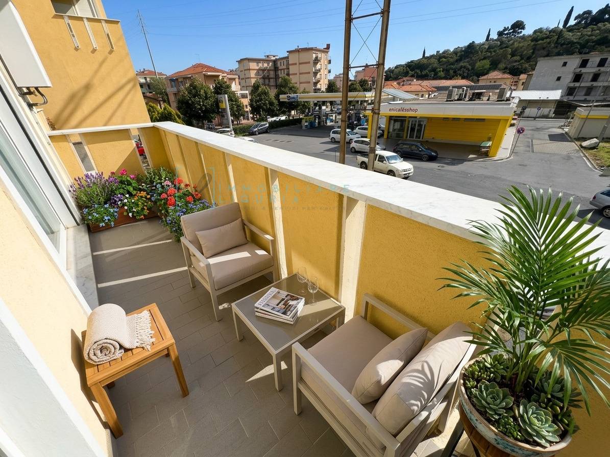 Appartamento in vendita a Albenga, Centro