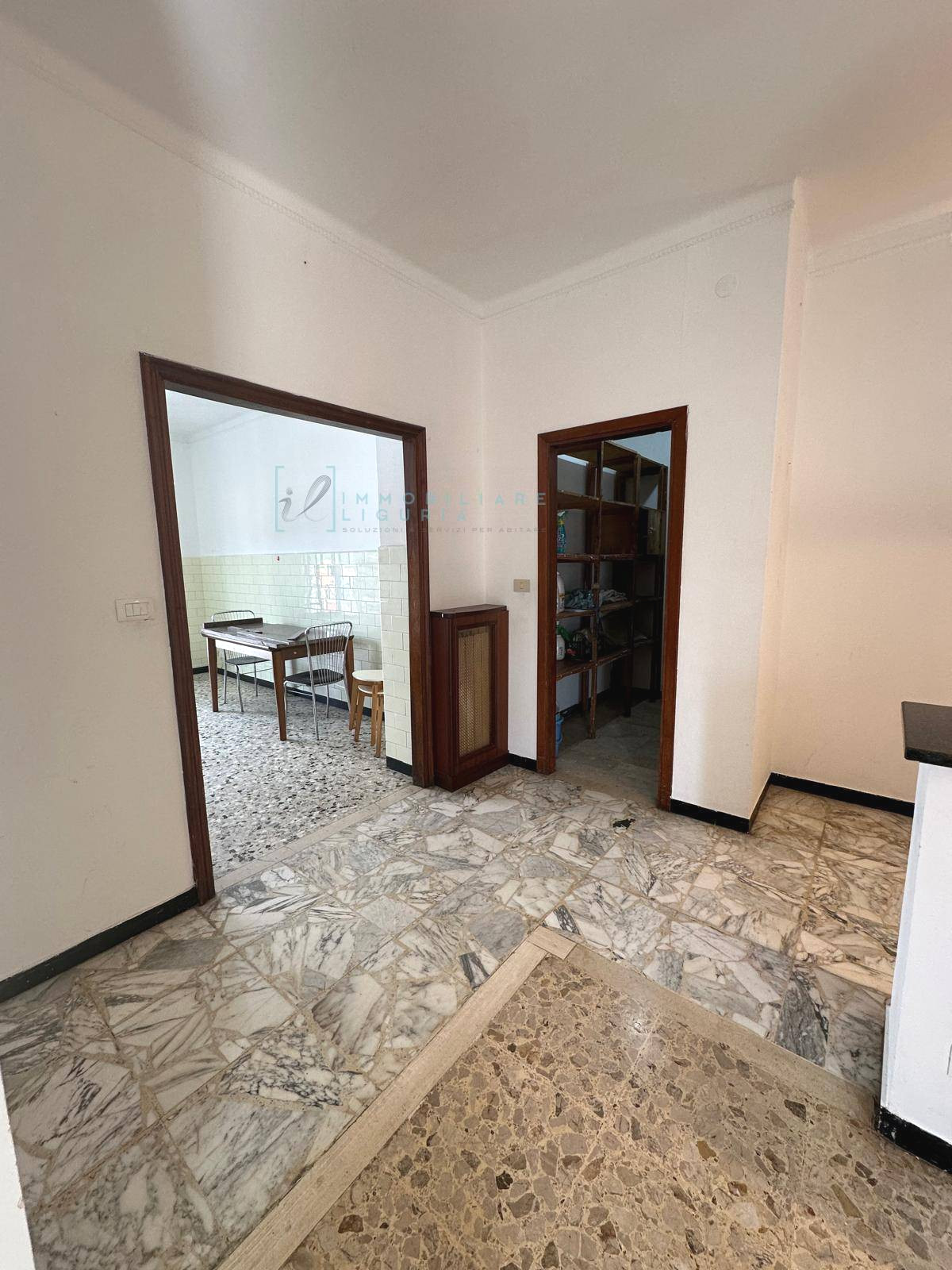 Appartamento in vendita a Albenga, Centro