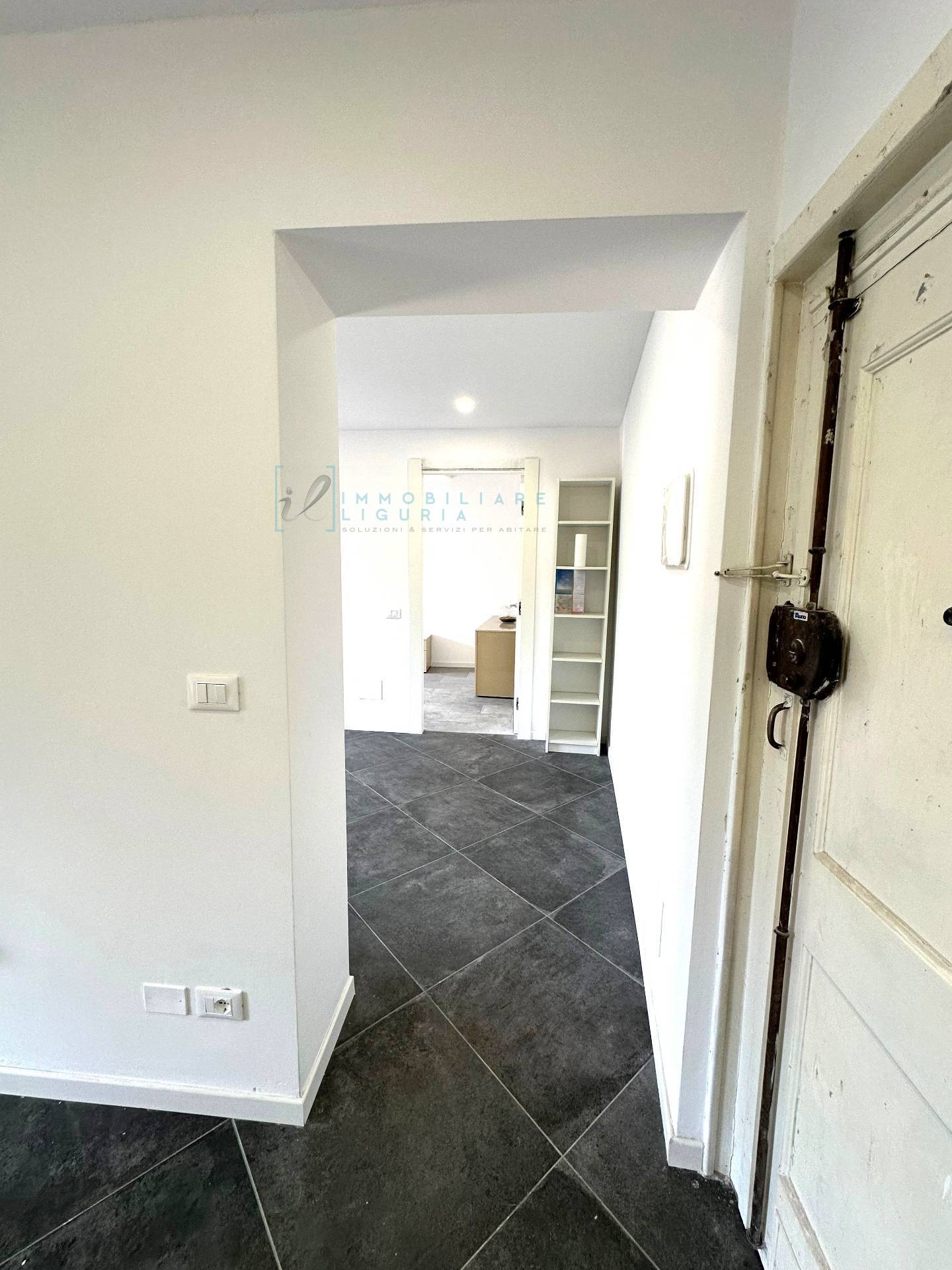 Appartamento in vendita a Albenga, Centro Storico