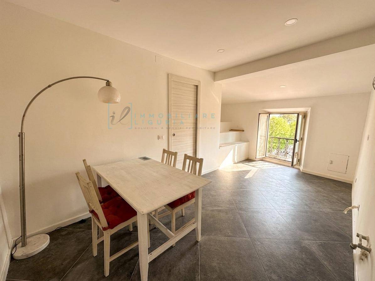 Appartamento in vendita a Albenga, Centro Storico