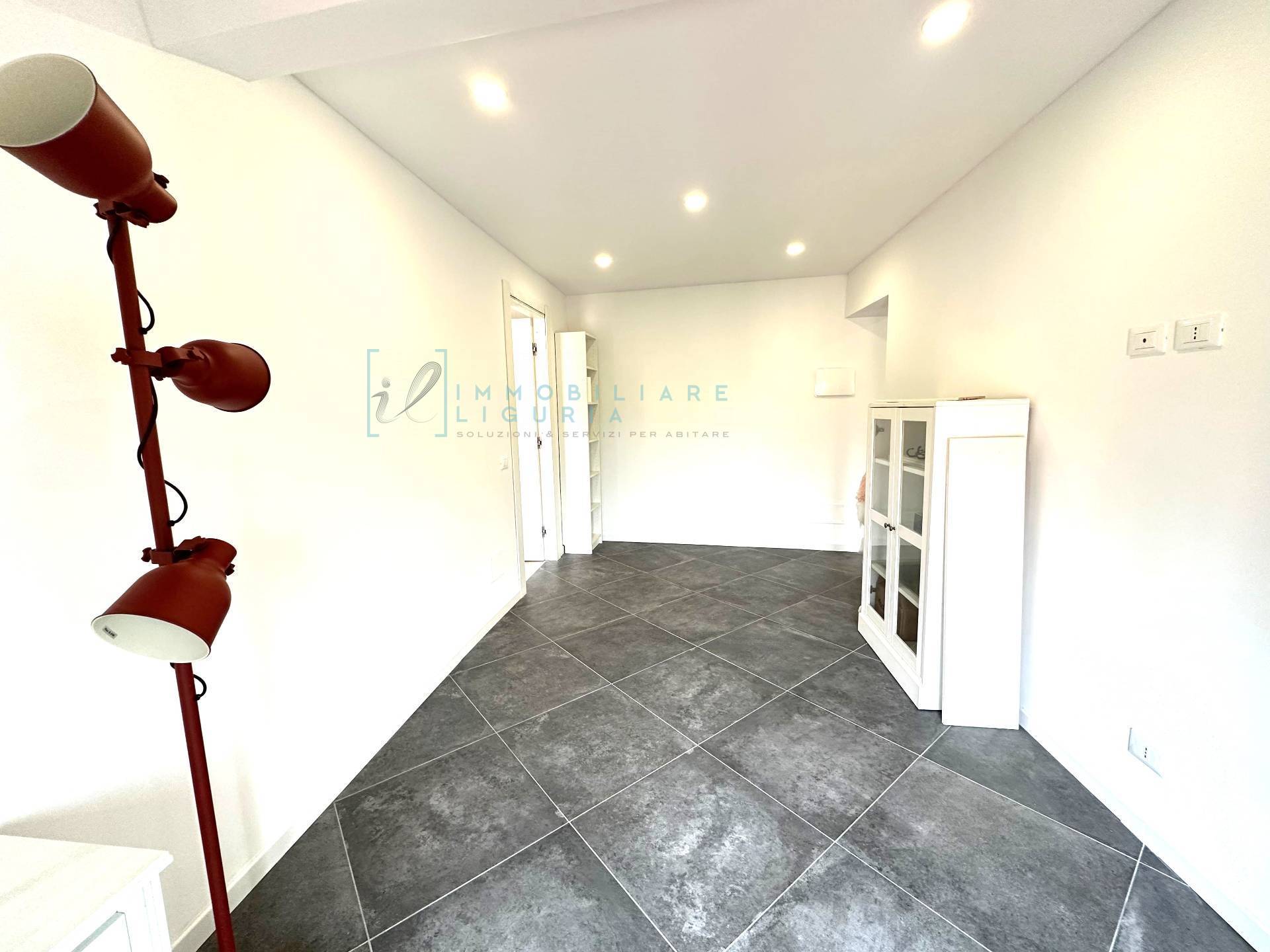 Appartamento in vendita a Albenga, Centro Storico