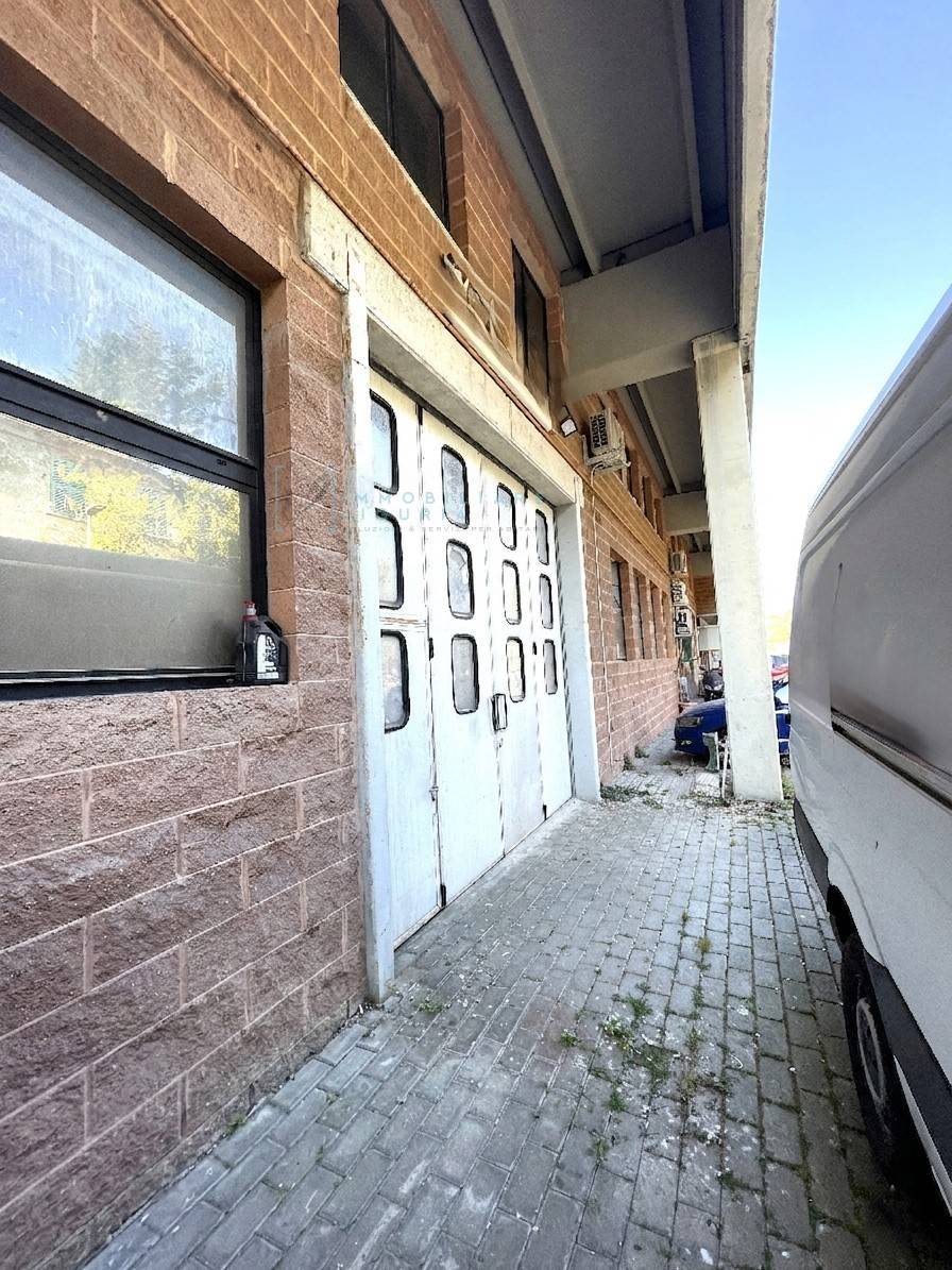 Attivit commerciale in vendita a Arenzano