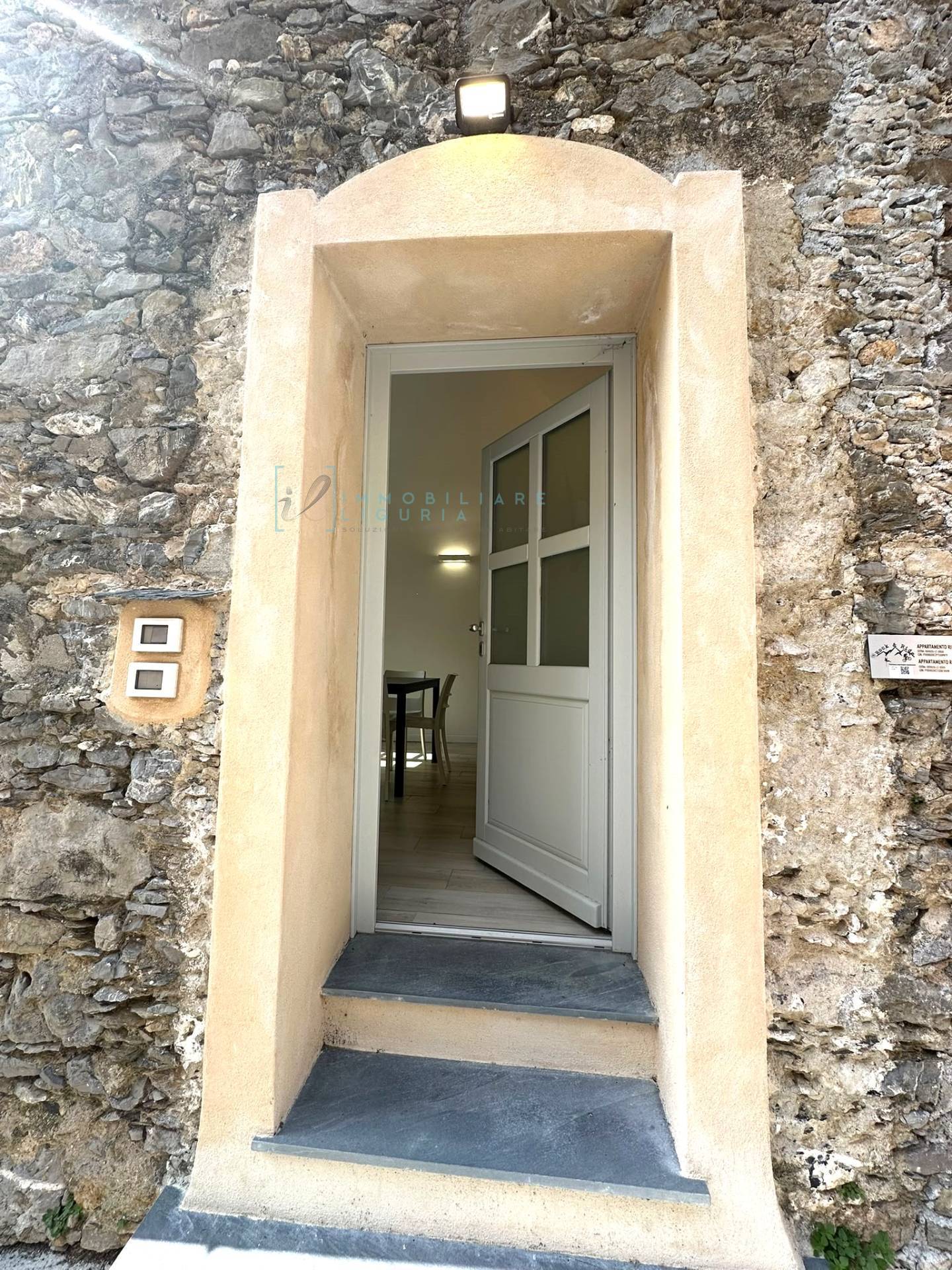 Appartamento in vendita a Castelbianco, Vesallo