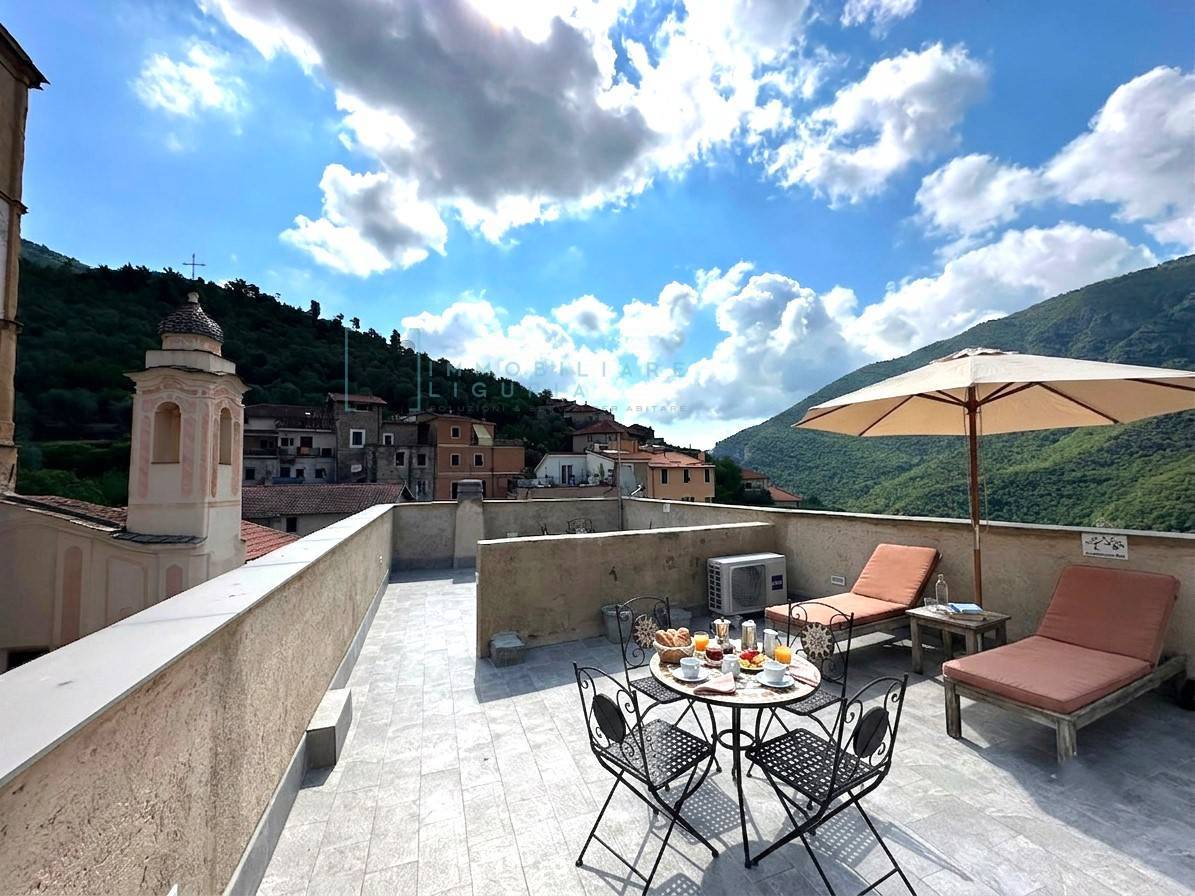 Appartamento in vendita a Castelbianco, Vesallo
