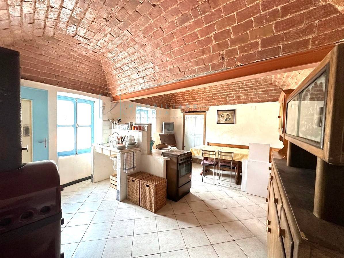 Porzione di Casa in vendita a Calizzano