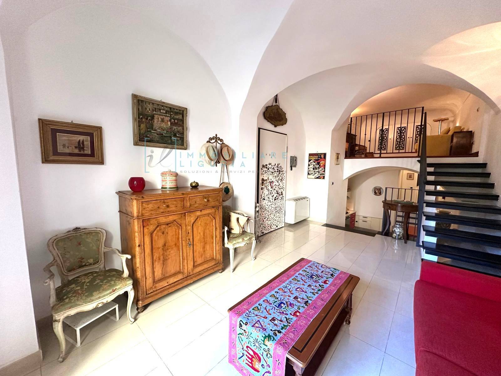 Appartamento in vendita a Albenga, Centro Storico