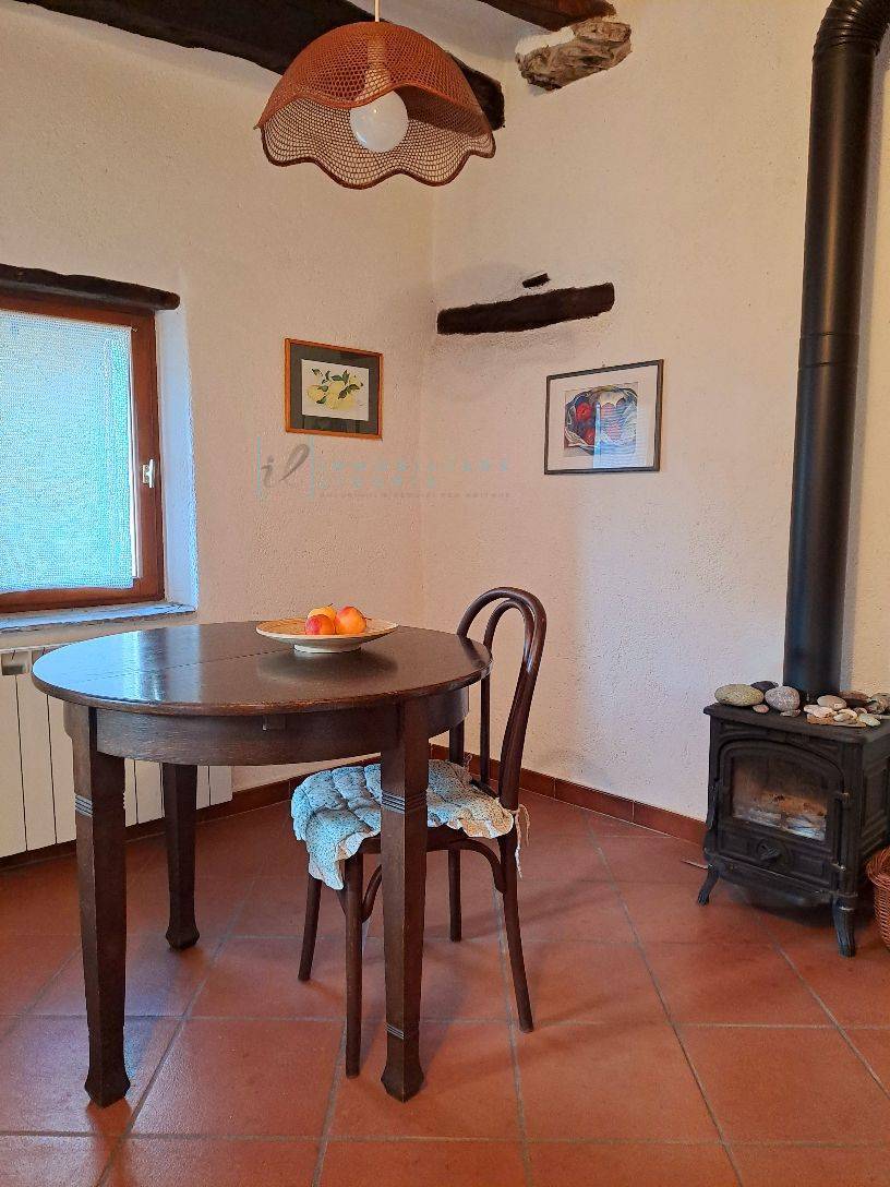 Rustico in vendita a Pornassio, Ottano