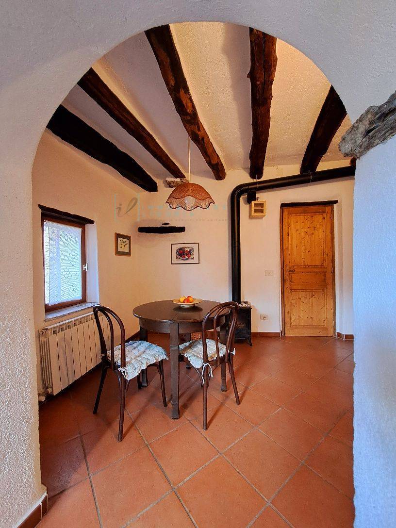 Rustico in vendita a Pornassio, Ottano