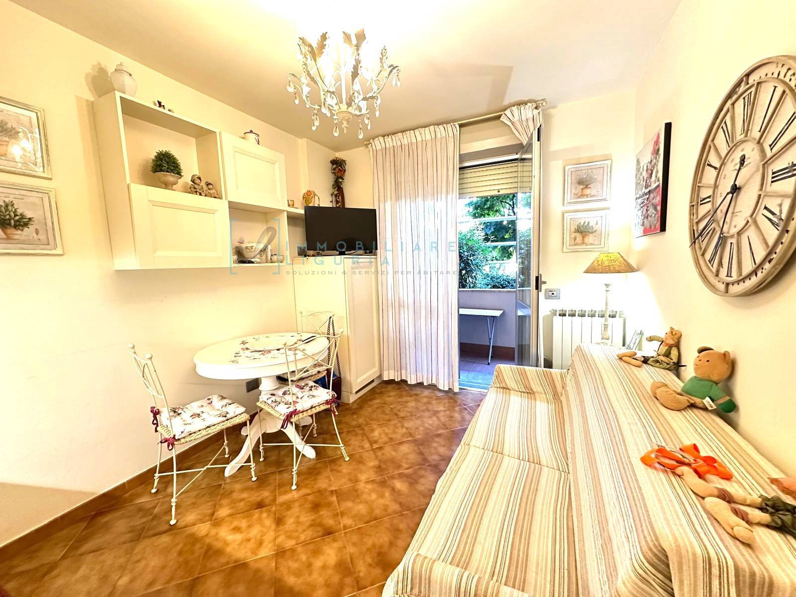 Appartamento in vendita a Albenga, Centro