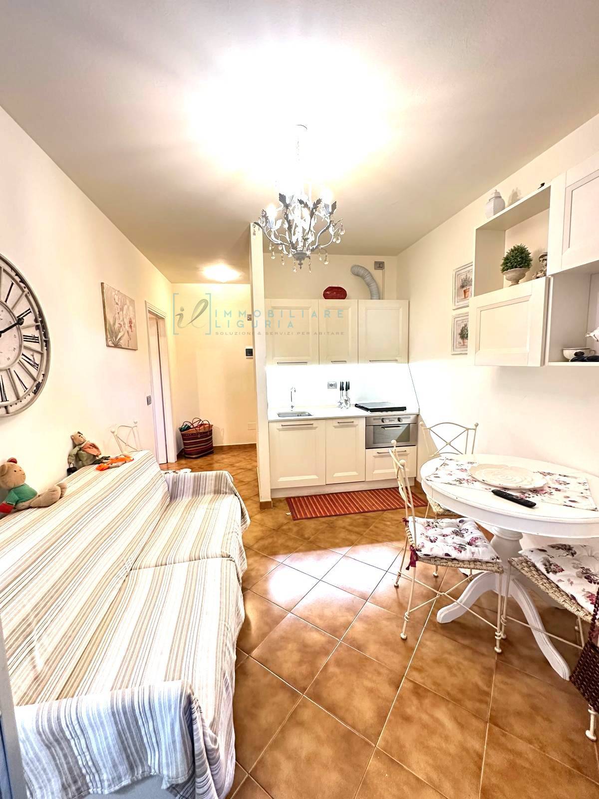 Appartamento in vendita a Albenga, Centro