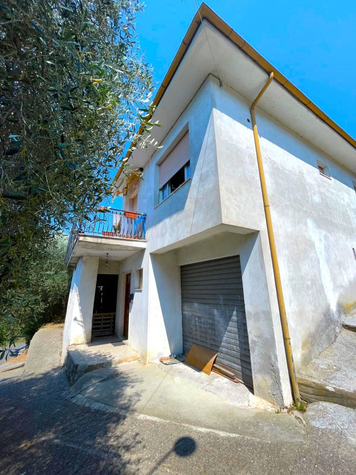 Rustico in vendita a Pieve di Teco, Trovasta