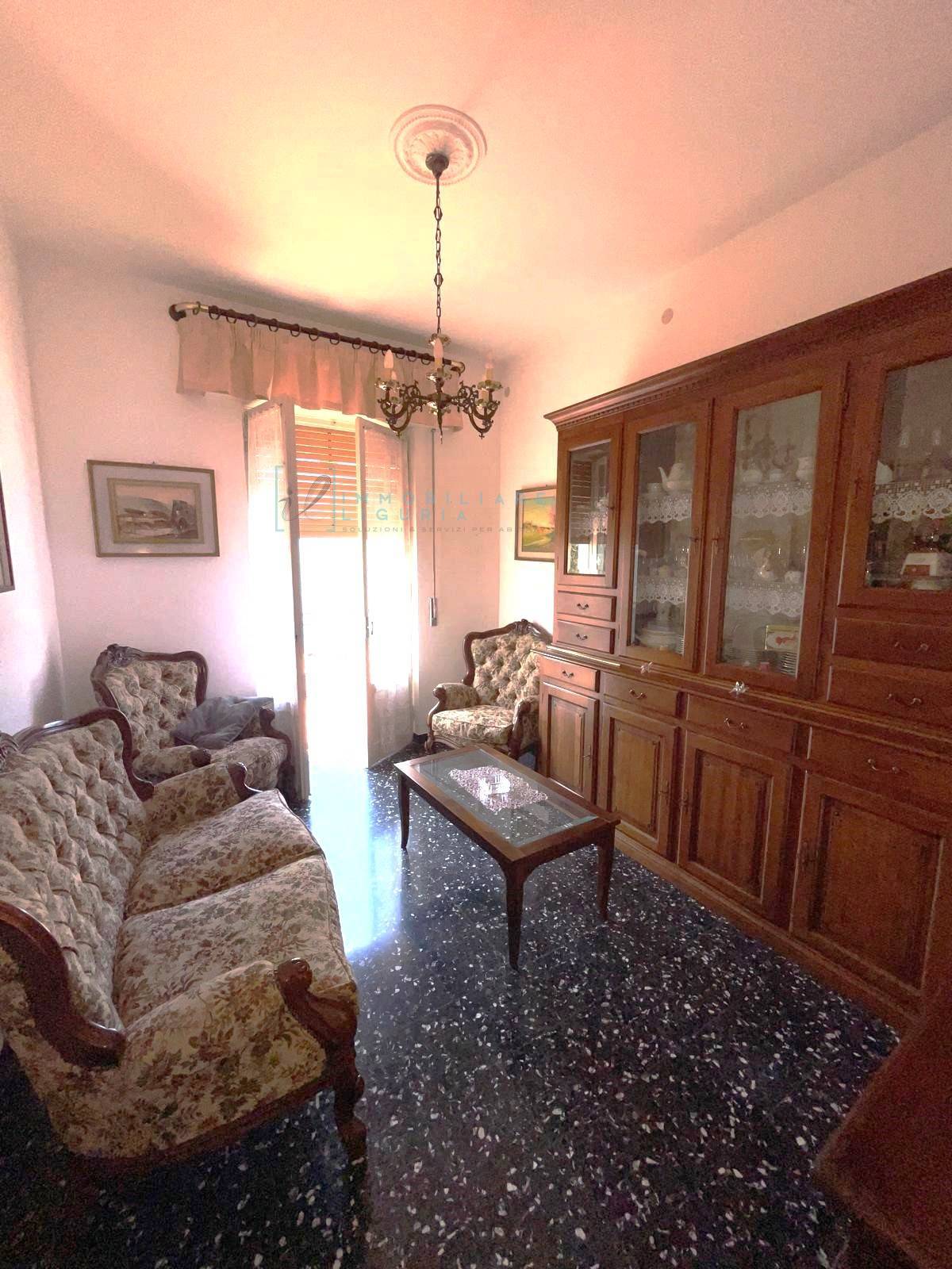 Rustico in vendita a Pieve di Teco, Trovasta