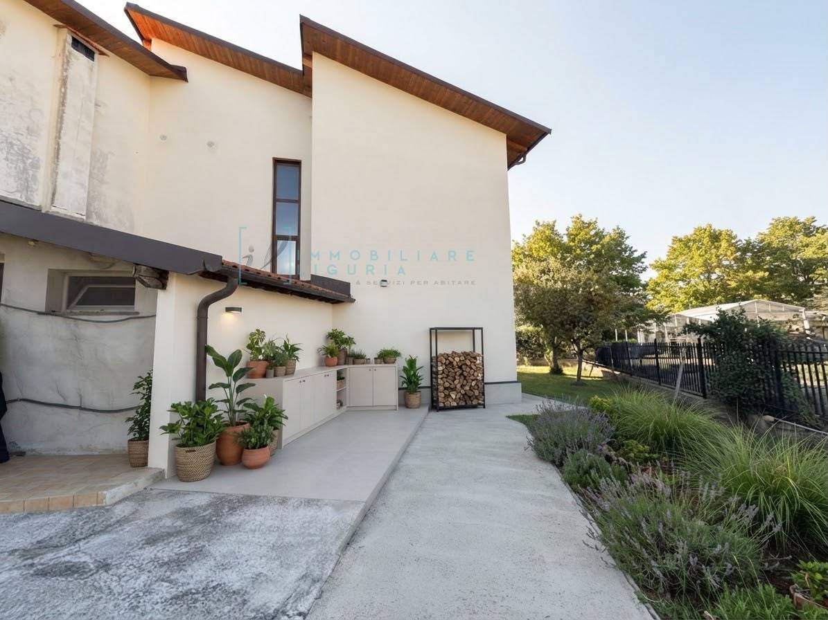 Villa in vendita a Albenga, Bastia