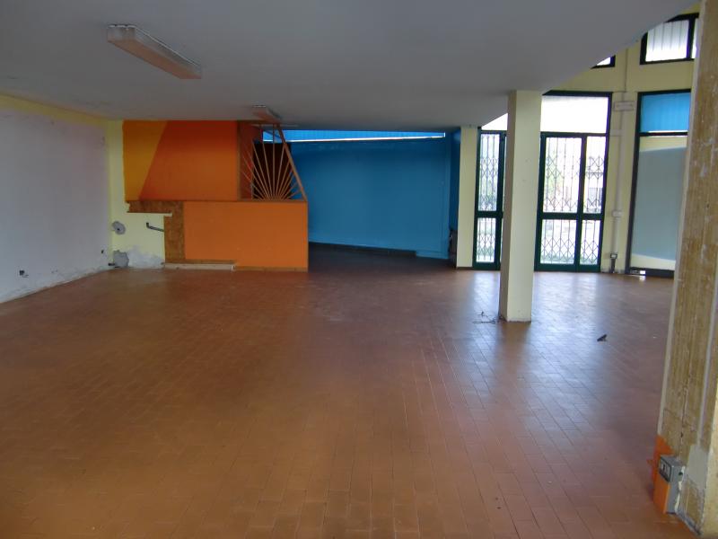 Negozio in affitto a Carbonera, S.Giacomo