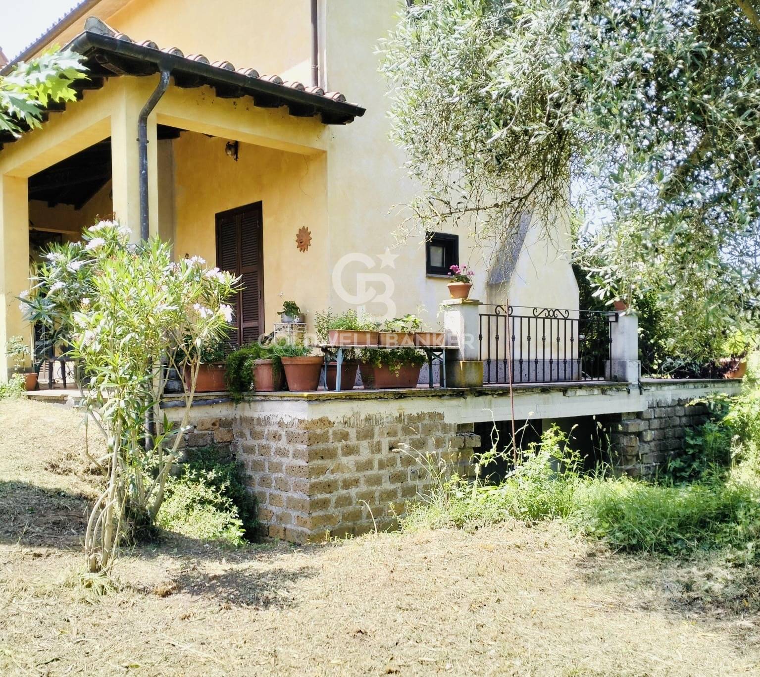 Villa con terrazzo a Faleria