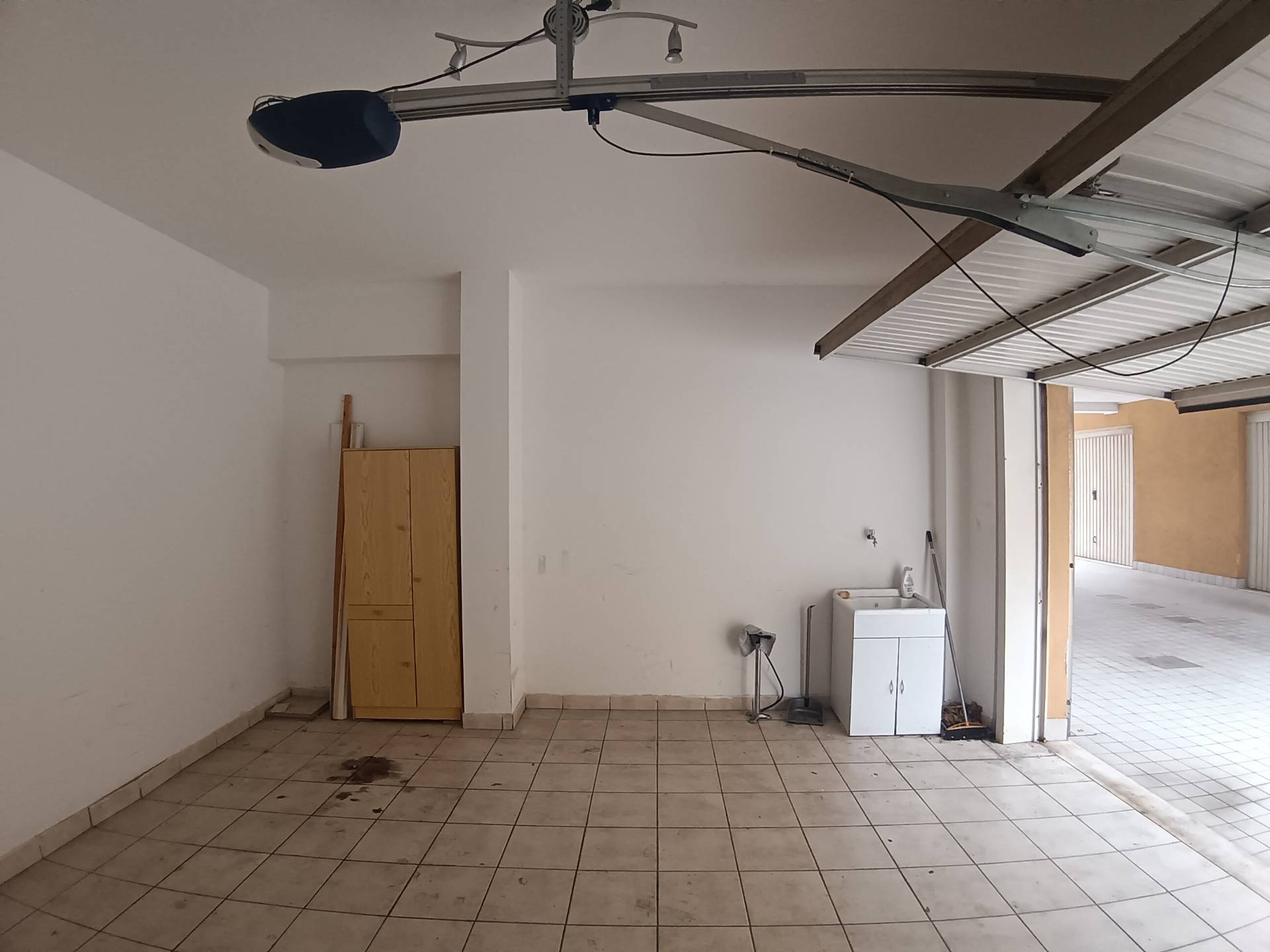 Box o garage in vendita a Pescara, Centro