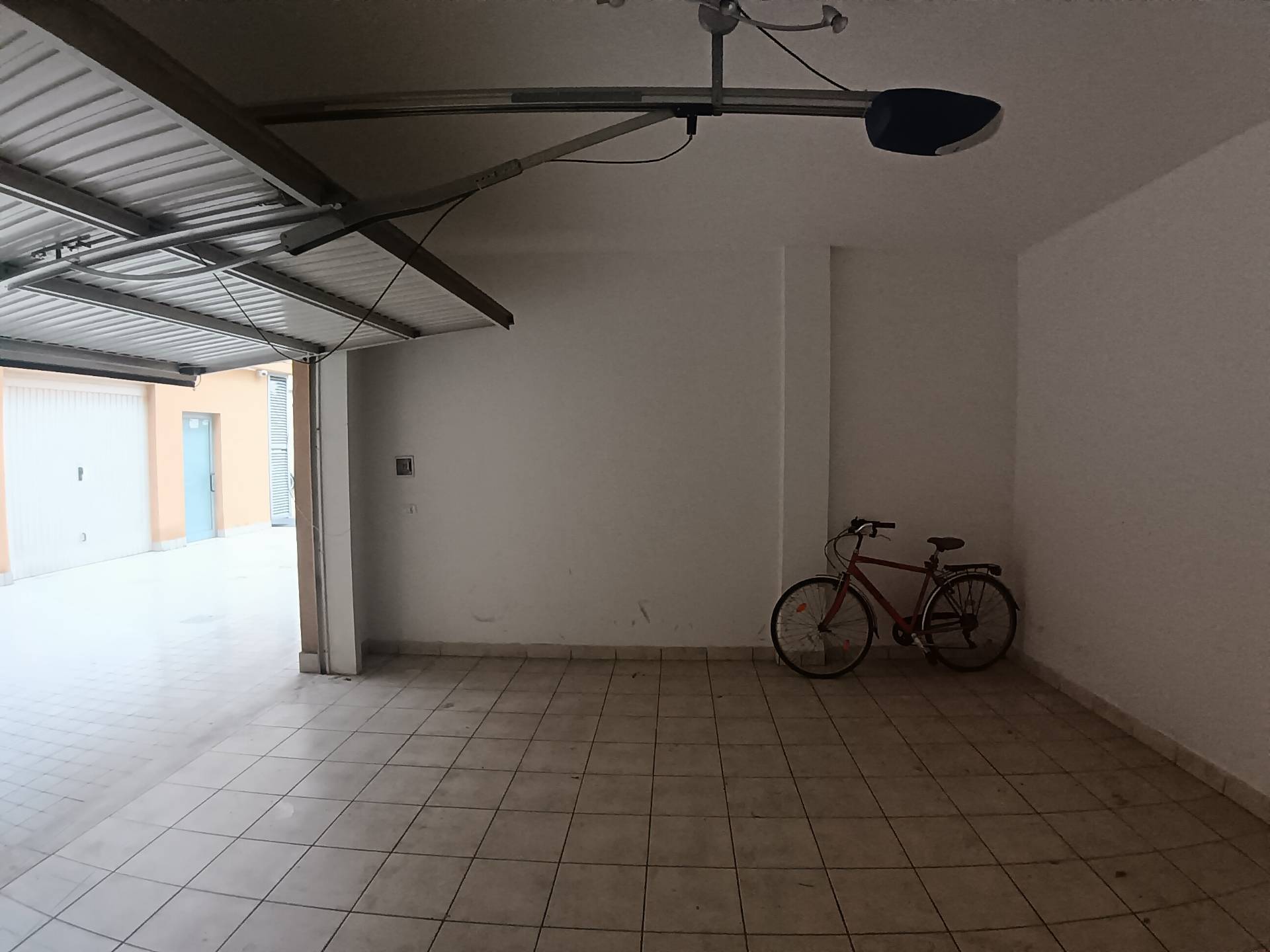 Box o garage in vendita a Pescara, Centro