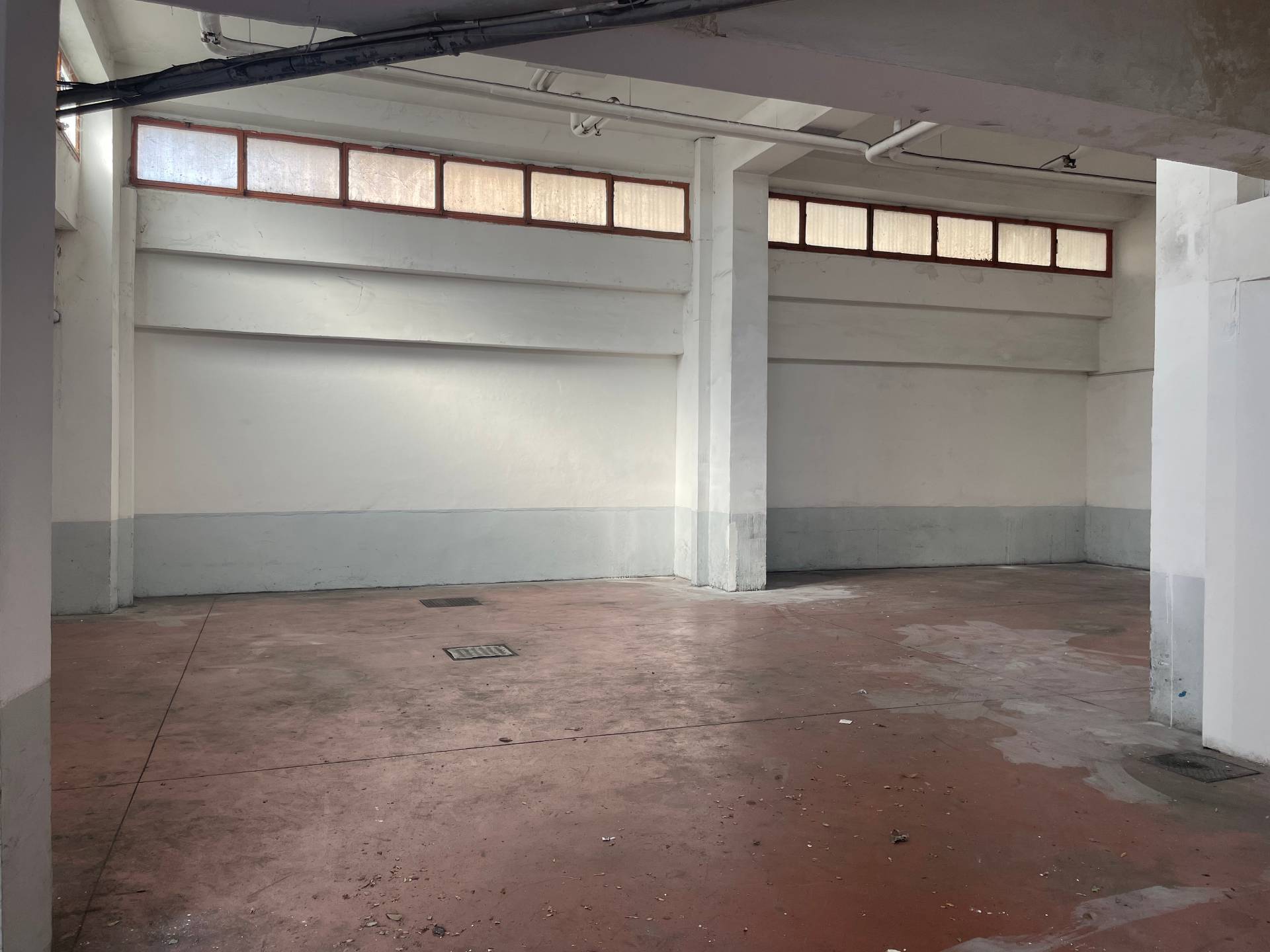 Locale commerciale in affitto a Chieti, Pietragrossa