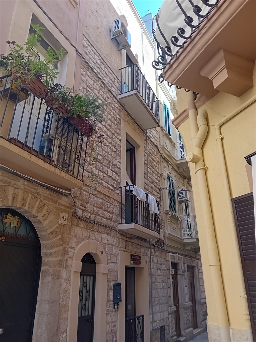 Casa indipendente in vendita in piazza san pietro, Bari