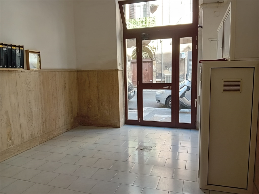 Trilocale in vendita in via crisanzio 184, Bari