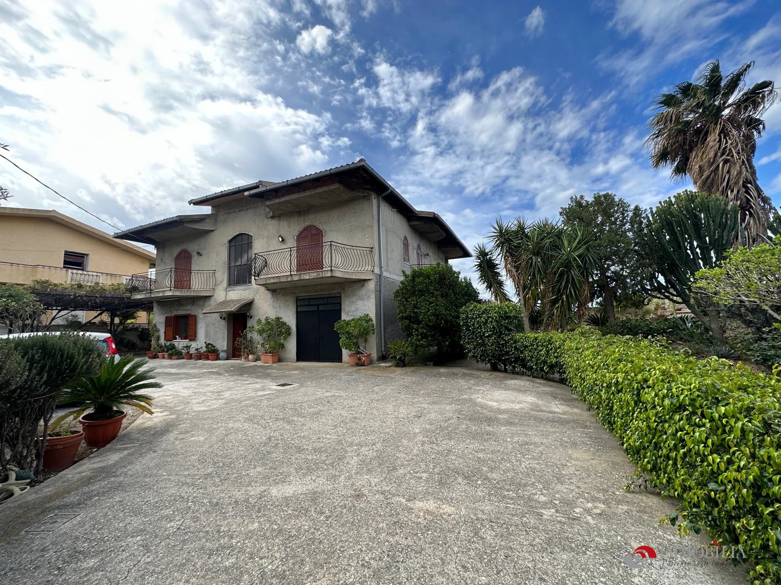 Villa in vendita a Montebello Ionico
