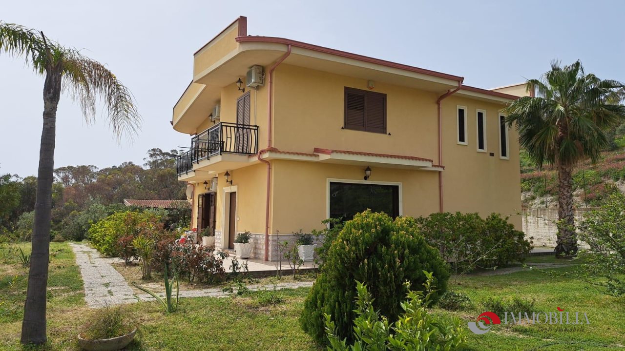 Villa in vendita a Bova Marina