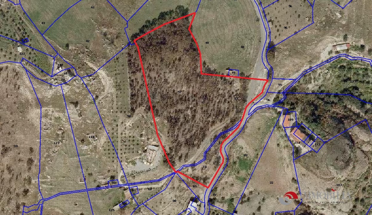 Terreno in vendita a Montebello Ionico