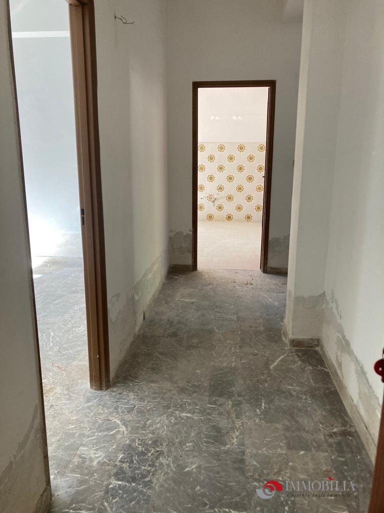 Quadrilocale in vendita a Montebello Ionico